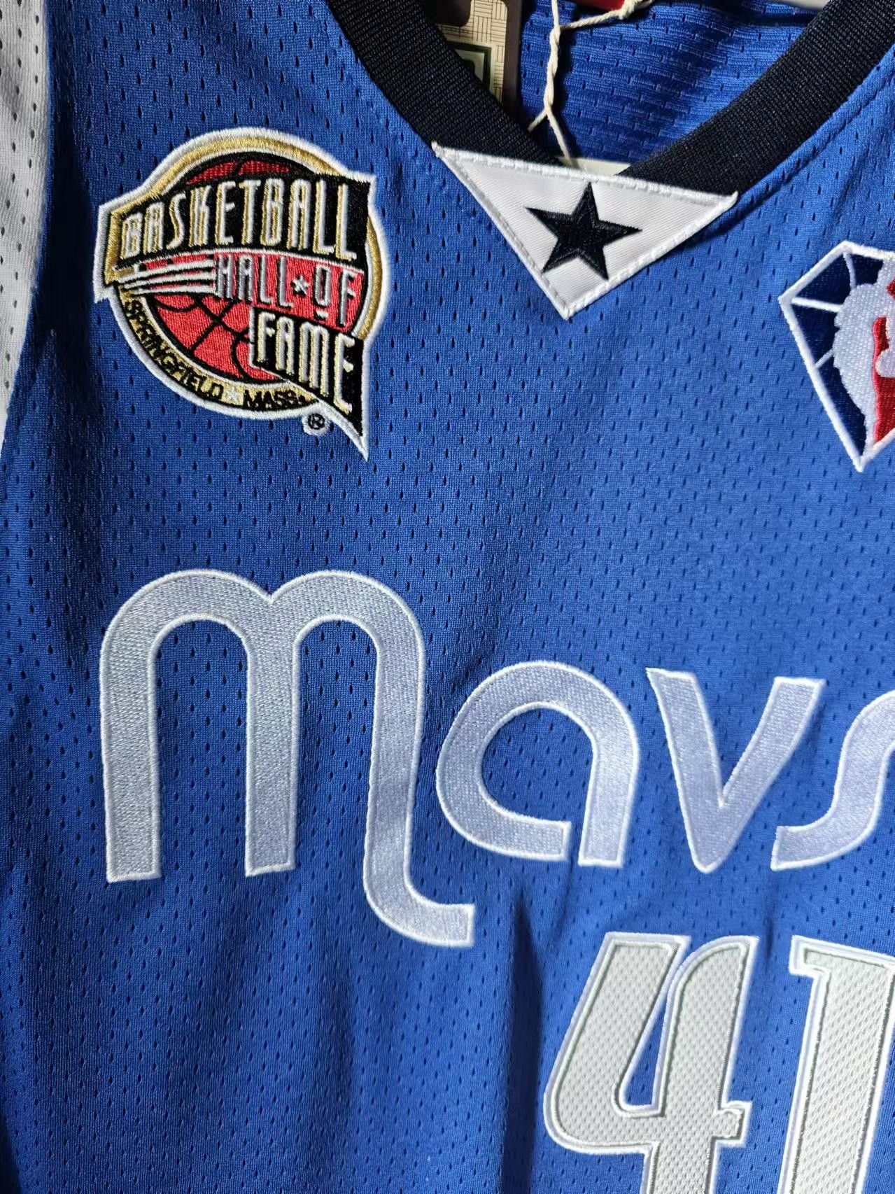 NBA Dirk Nowitzki Jersey Dallas Mavericks Jersey Blue Size US S / EU 44-46 / 1 - 3 Thumbnail