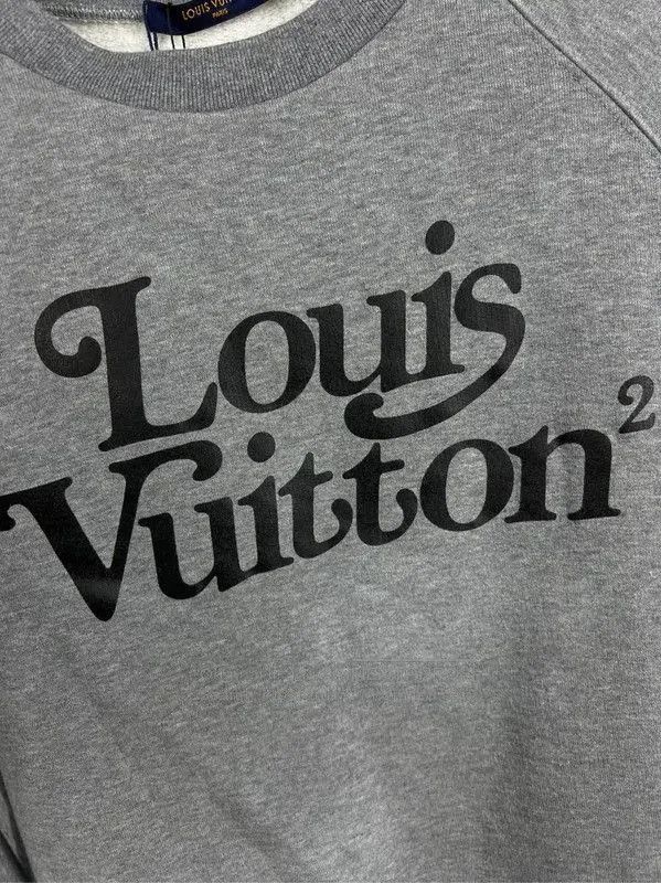 Louis Vuitton Louis Vuitton Gray Men's Sweatshirt in Size XS . Size US XS / EU 42 / 0 - 3 Thumbnail