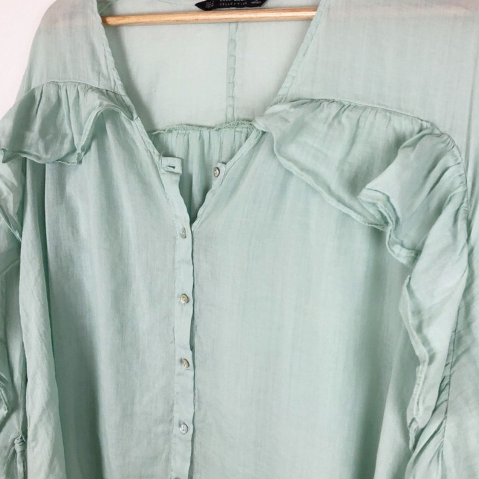 Zara Zara Women’s Basic Sage Ruffle Feminine Blouse Size M / US 6-8 / IT 42-44 - 7 Thumbnail