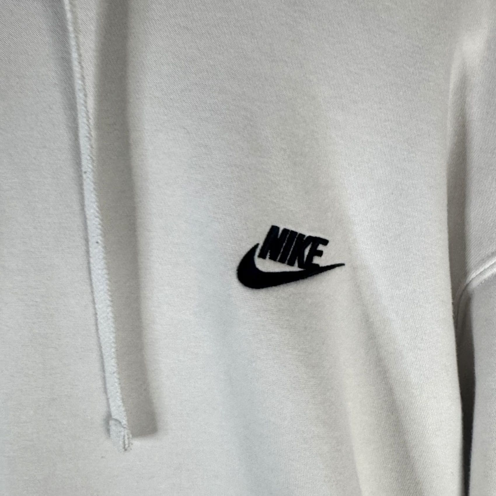 Nike Nike Hoodie Mens Large White Pullover Fleece Sweatshirt with Swoosh Logo, Hooded, Pockets, Crew Neck, Long Sleeve Size US L / EU 52-54 / 3 - 7 Thumbnail