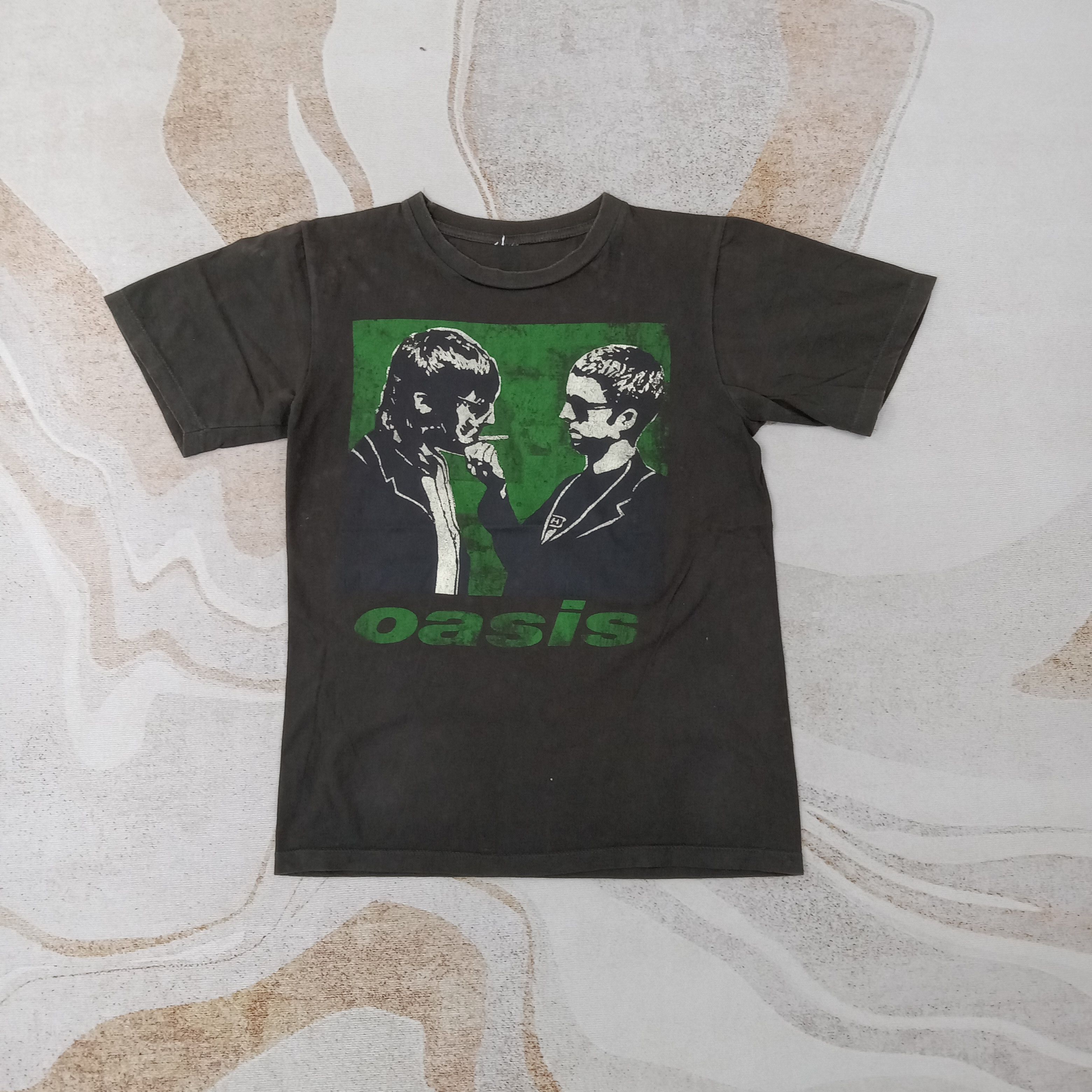 Band Tees Oasis American Rock Band 90's Tshirt C259N8 Size US S / EU 44-46 / 1 - 1 Thumbnail