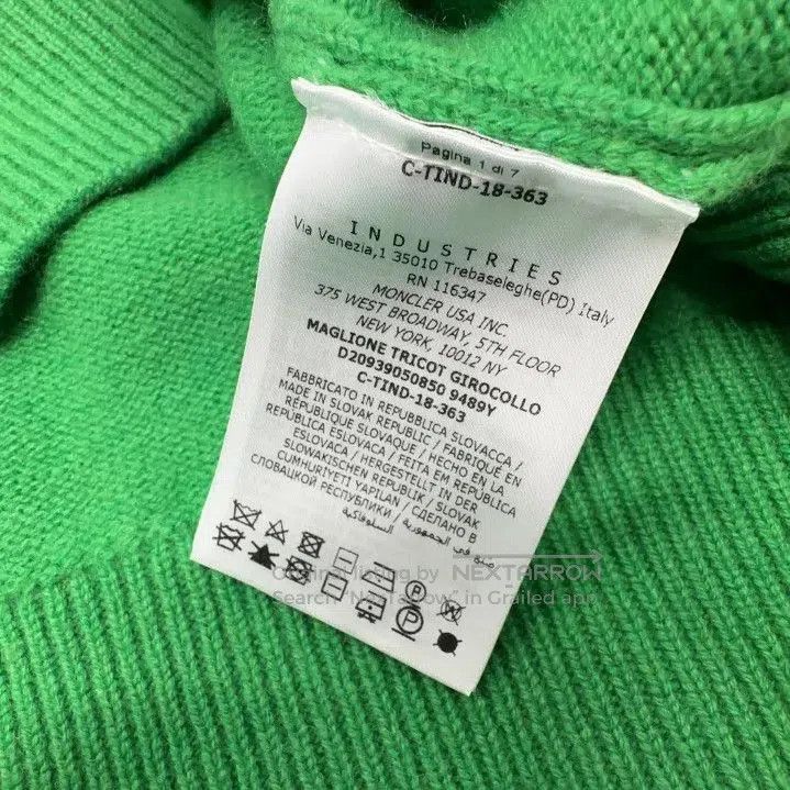 Moncler Moncler Classic Logo Wool Sweater. Size US S / EU 44-46 / 1 - 7 Thumbnail
