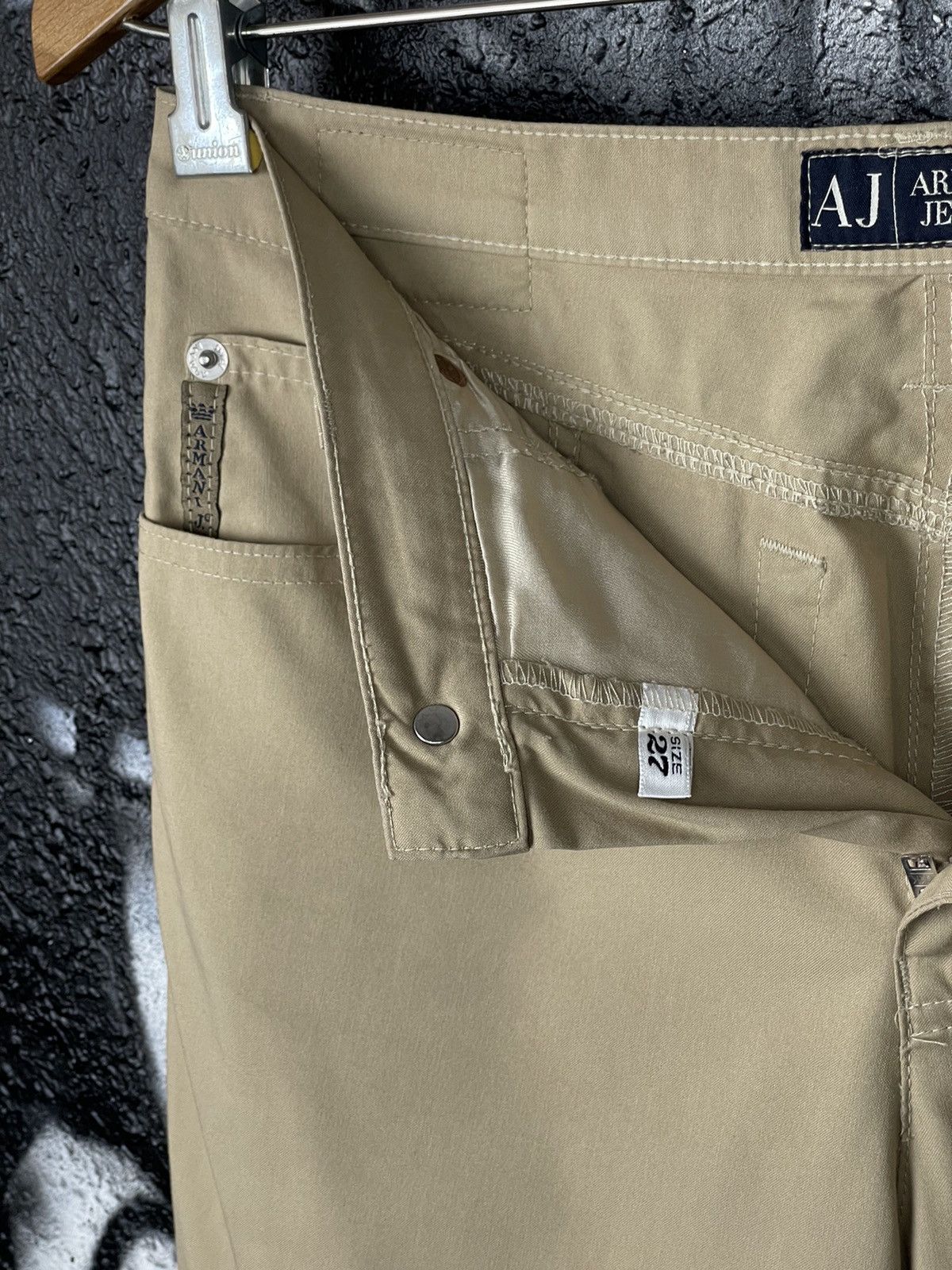 Armani Armani Jeans Comfort Fit Beige Italian Pants Women’s Size 27 Size 27" / US 4 / IT 40 - 14 Thumbnail