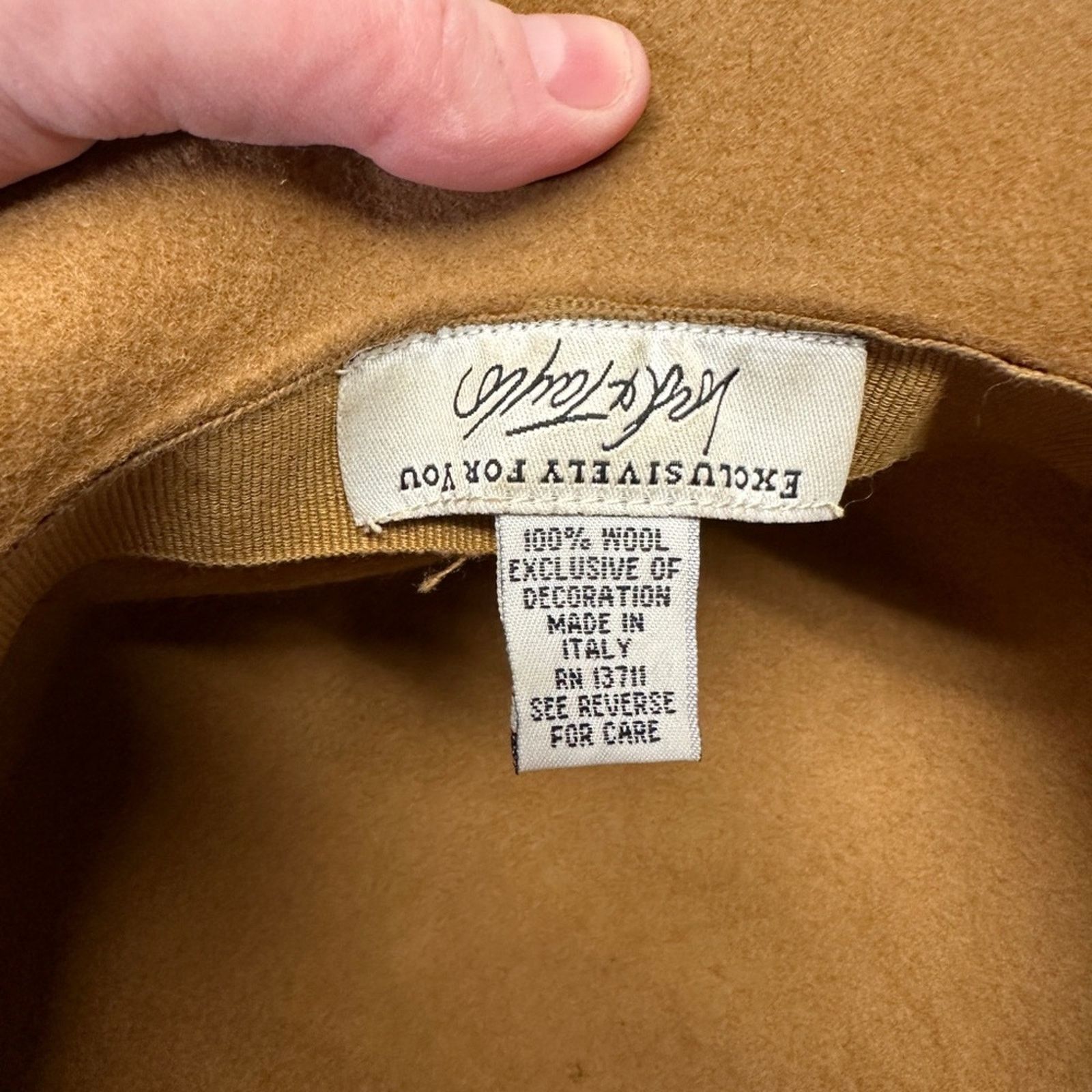 Lord & Taylor Lord & Taylor 100% Wool Tan Bow Round Hat Size ONE SIZE - 6 Thumbnail