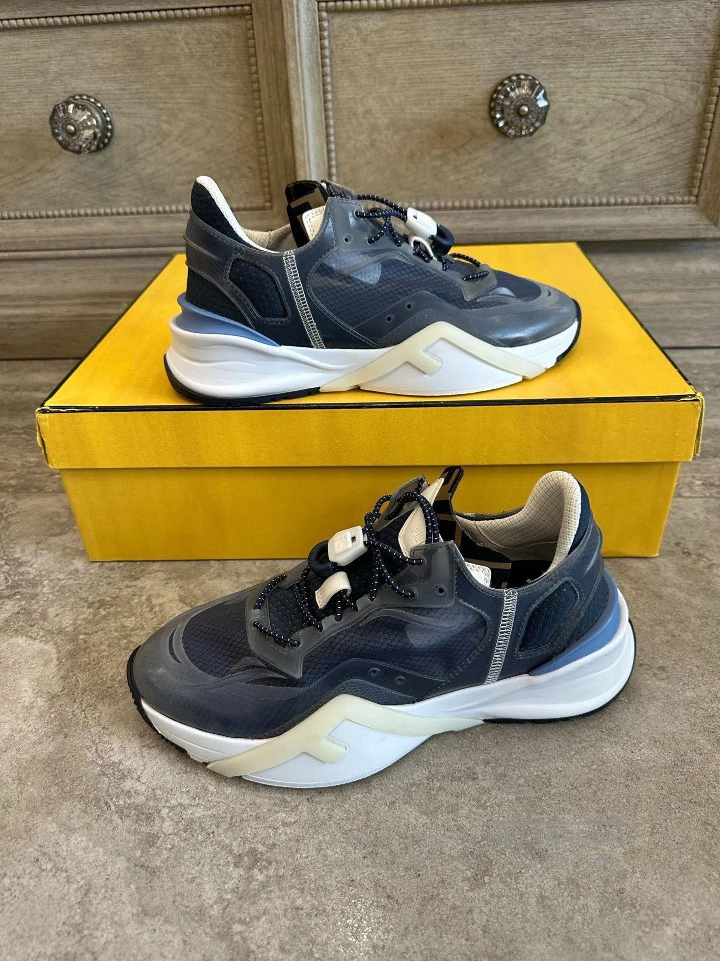 Fendi Fendi Flow Transparent Men's Sneakers. Size US 6 / EU 39 - 4 Thumbnail