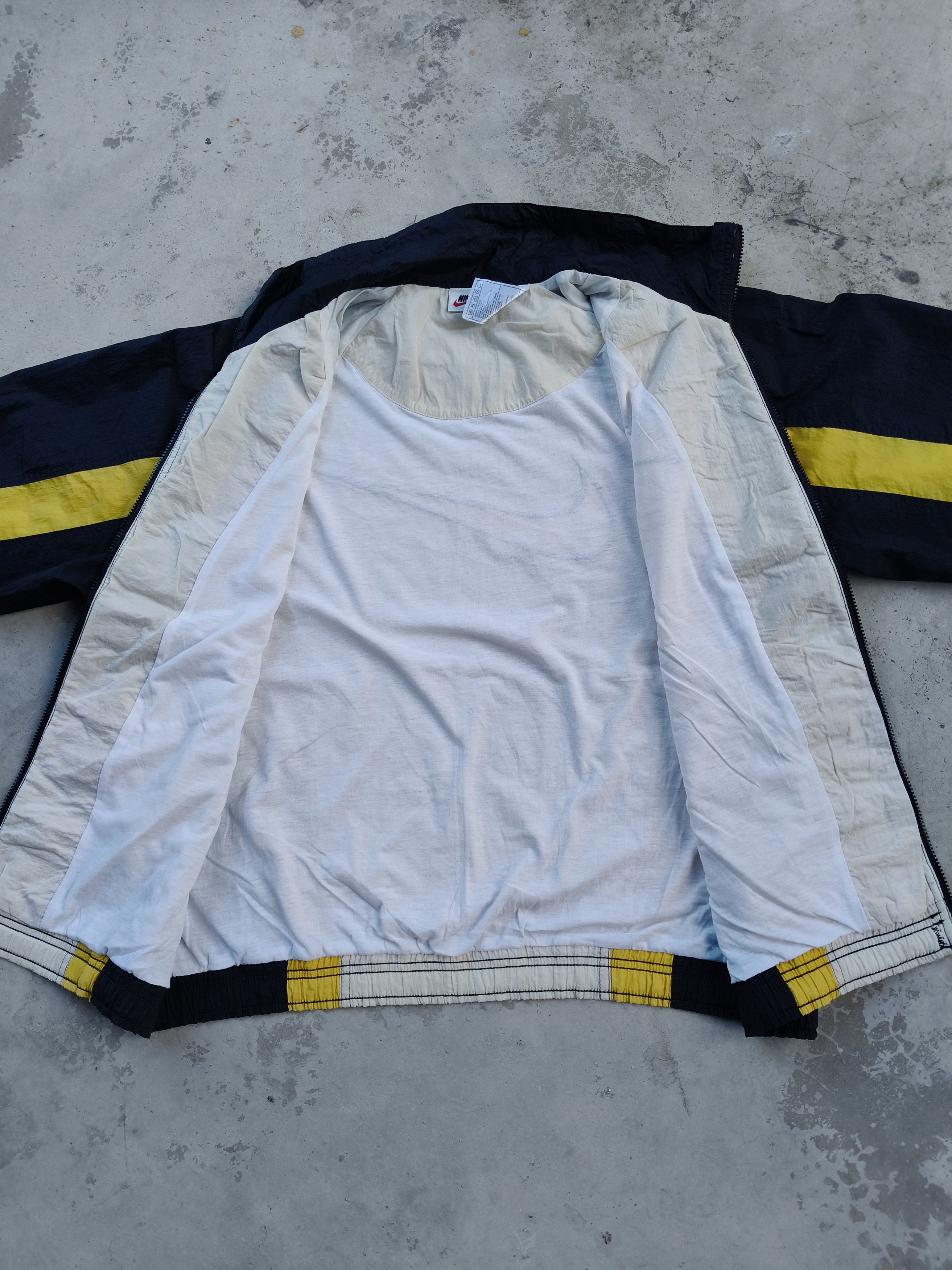 Nike Vintage Nike Swoosh Big Logo Size US S / EU 44-46 / 1 - 8 Thumbnail