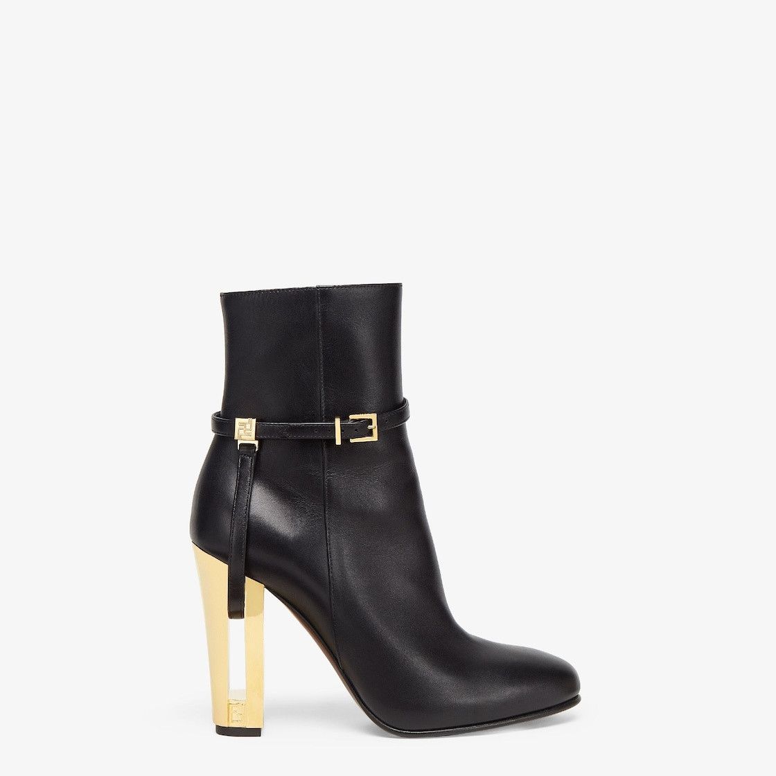 o1s1wg111225 Delfina in Black