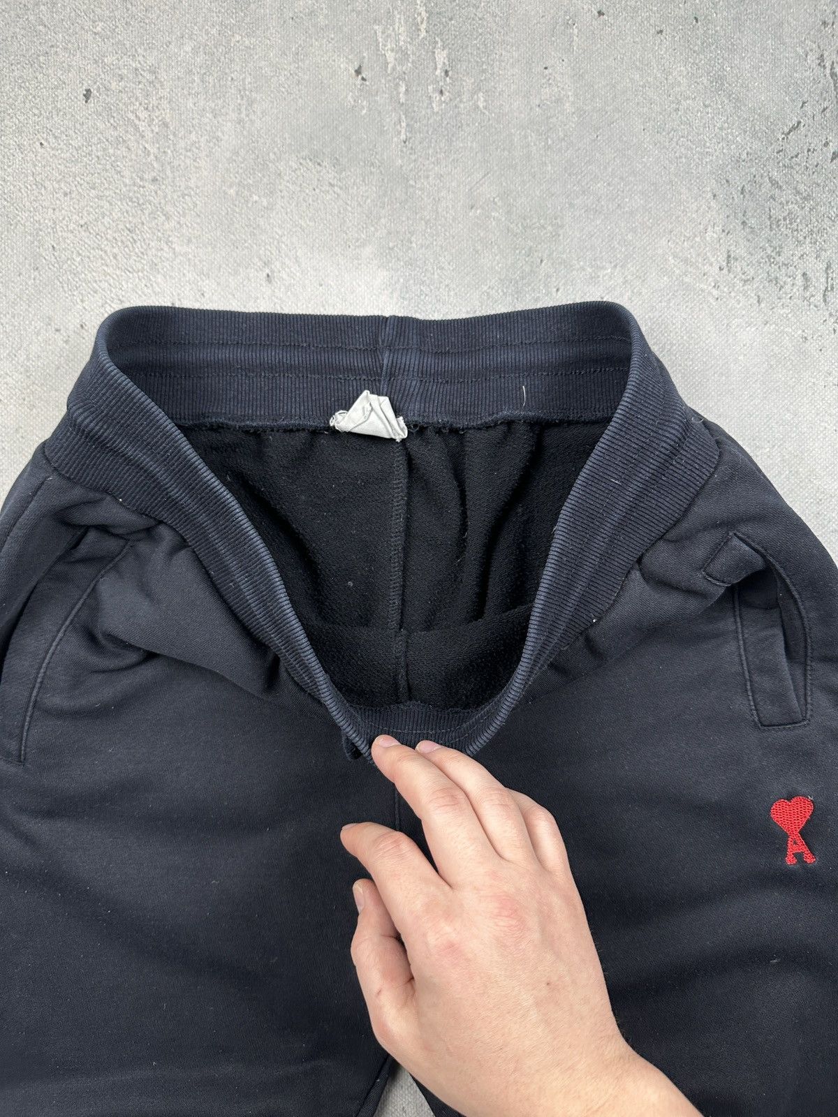 AMI AMI Alexandre Mattiussi Paris Heart Logo Sweatpants Designer Size US 34 / EU 50 - 7 Thumbnail