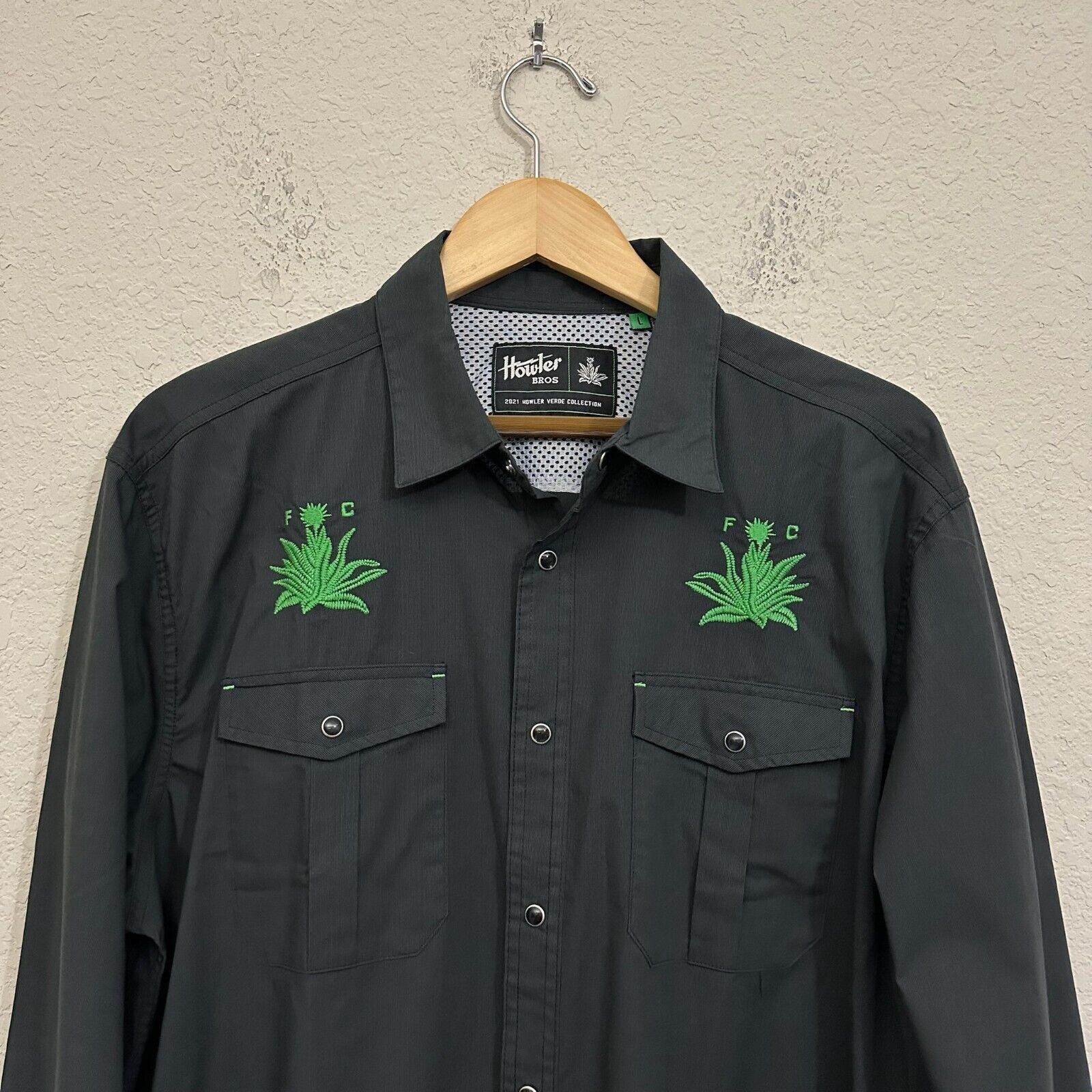 Howler Brothers NWT HOWLER BROS Austin FC Verde 2021 L/S Gaucho Snap Shirt Size US L / EU 52-54 / 3 - 3 Thumbnail