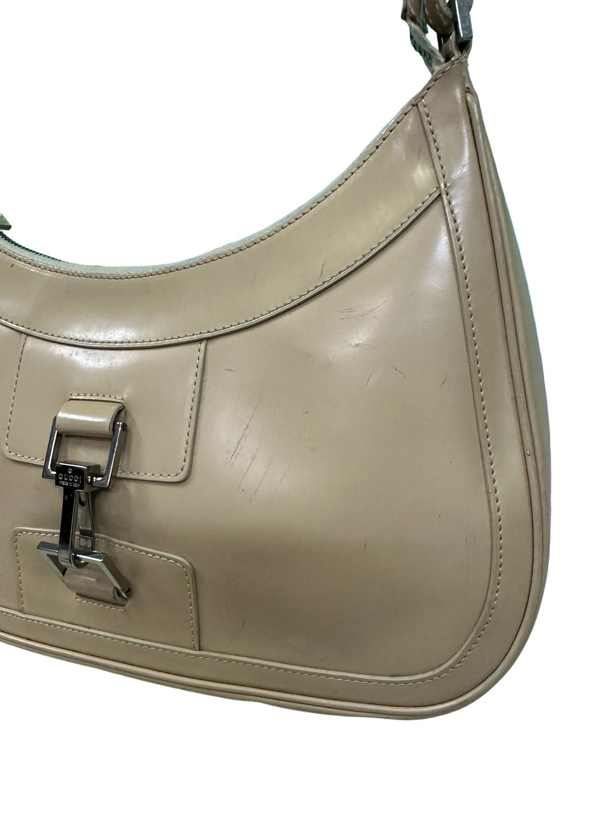 Gucci AUTHENTIC GUCCI BEIGE PATENT LEATHER JACKIE SHOULDER BAG Size ONE SIZE - 2 Thumbnail