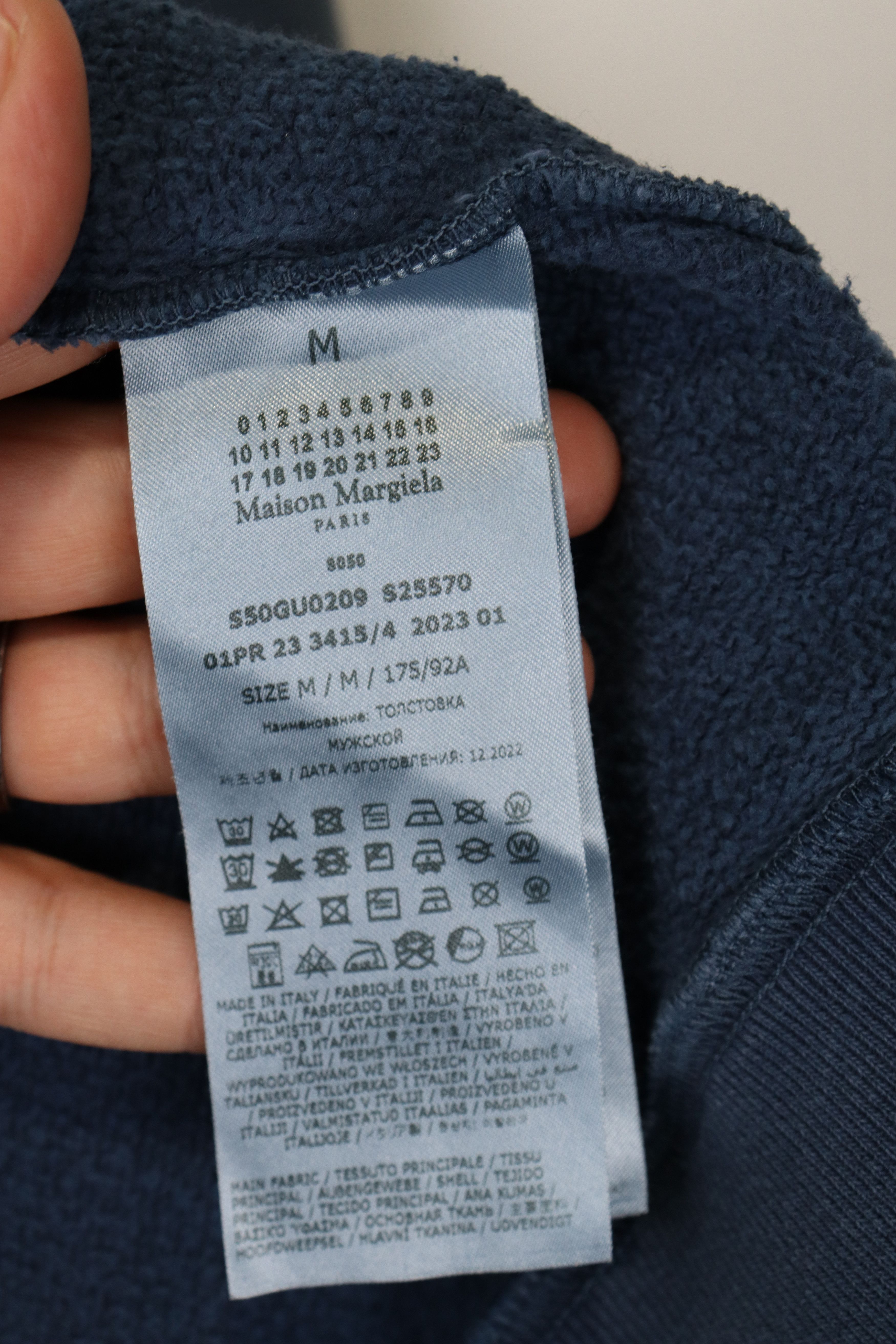 Maison Margiela o1rshd10124 Margiela Wide Neck Logo Sweater in Blue Size US M / EU 48-50 / 2 - 5 Thumbnail