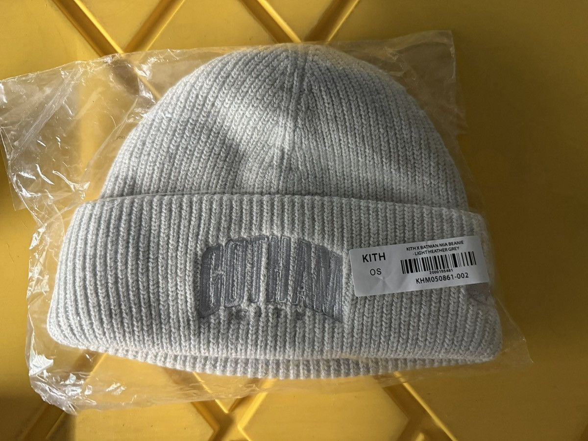 DC Comics × Kith Batman | Kith Mia Beanie in White Chunky Cotton Knit Hat Cap Size ONE SIZE - 6 Thumbnail