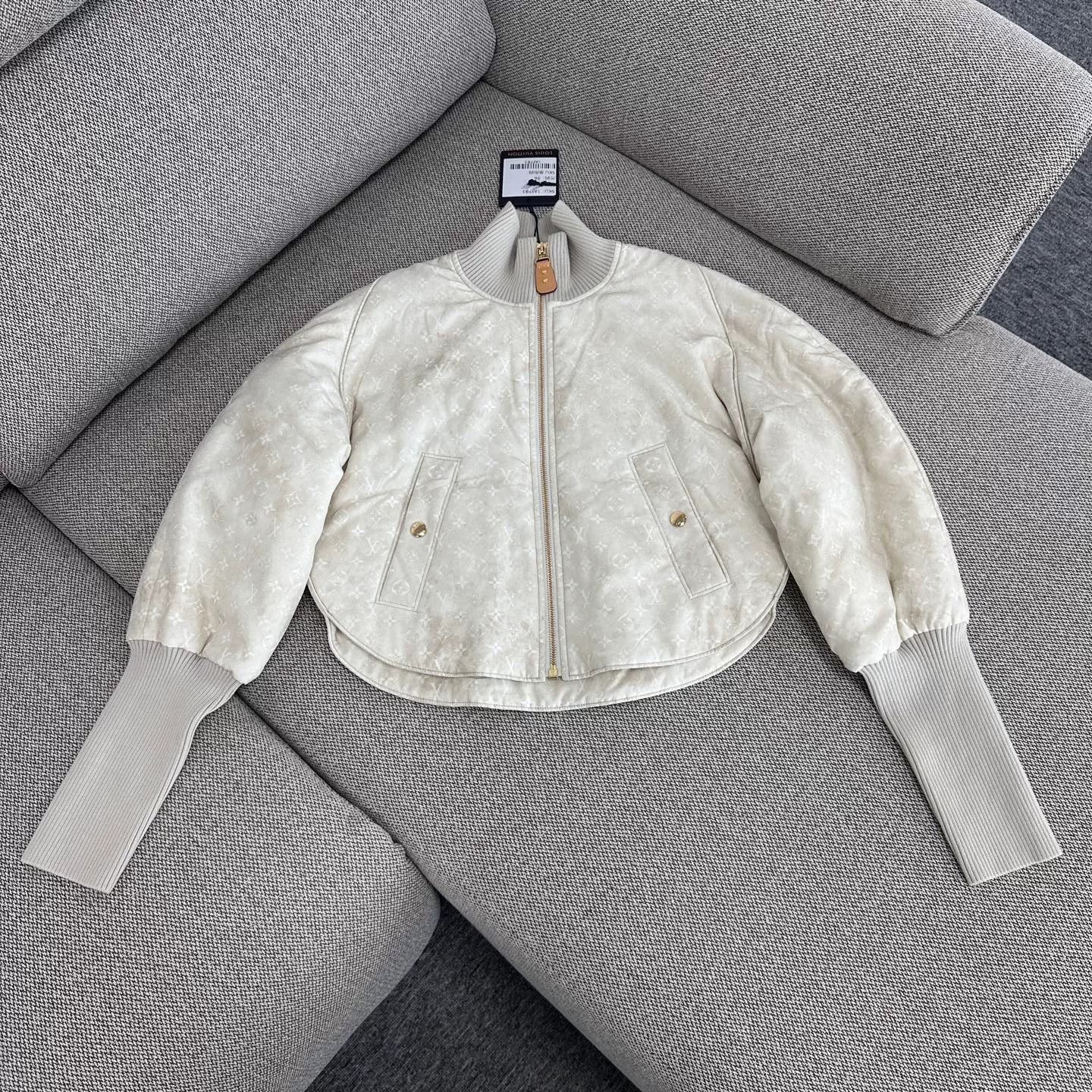 Louis Vuitton Louis Vuitton SS24 Logo Puffer Jacket Size US XS / EU 42 / 0 - 1 Thumbnail