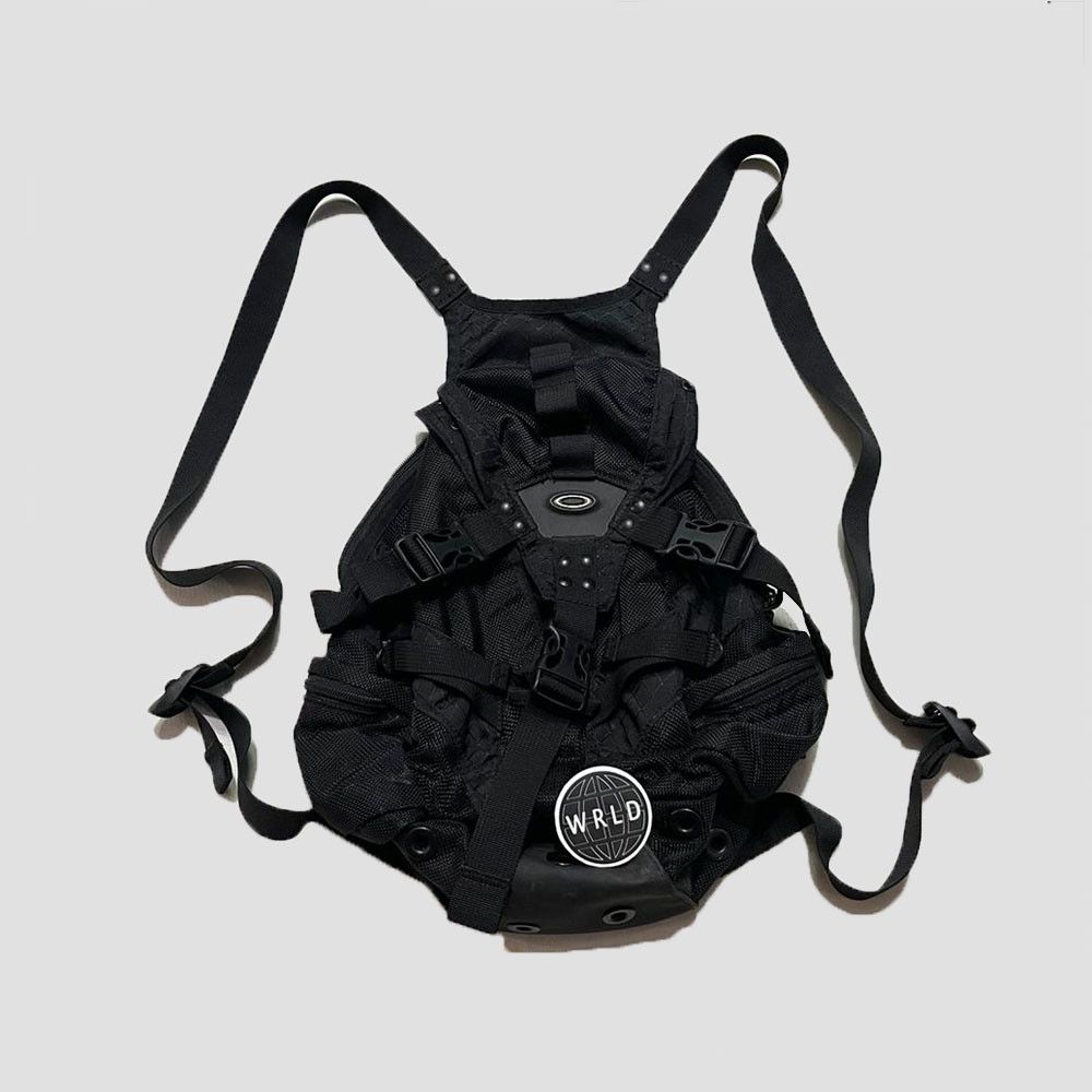 image of Archival Clothing x Oakley Vintage 90's Okaley Mini Bag Cyberpunk Iconic in Black, Men's