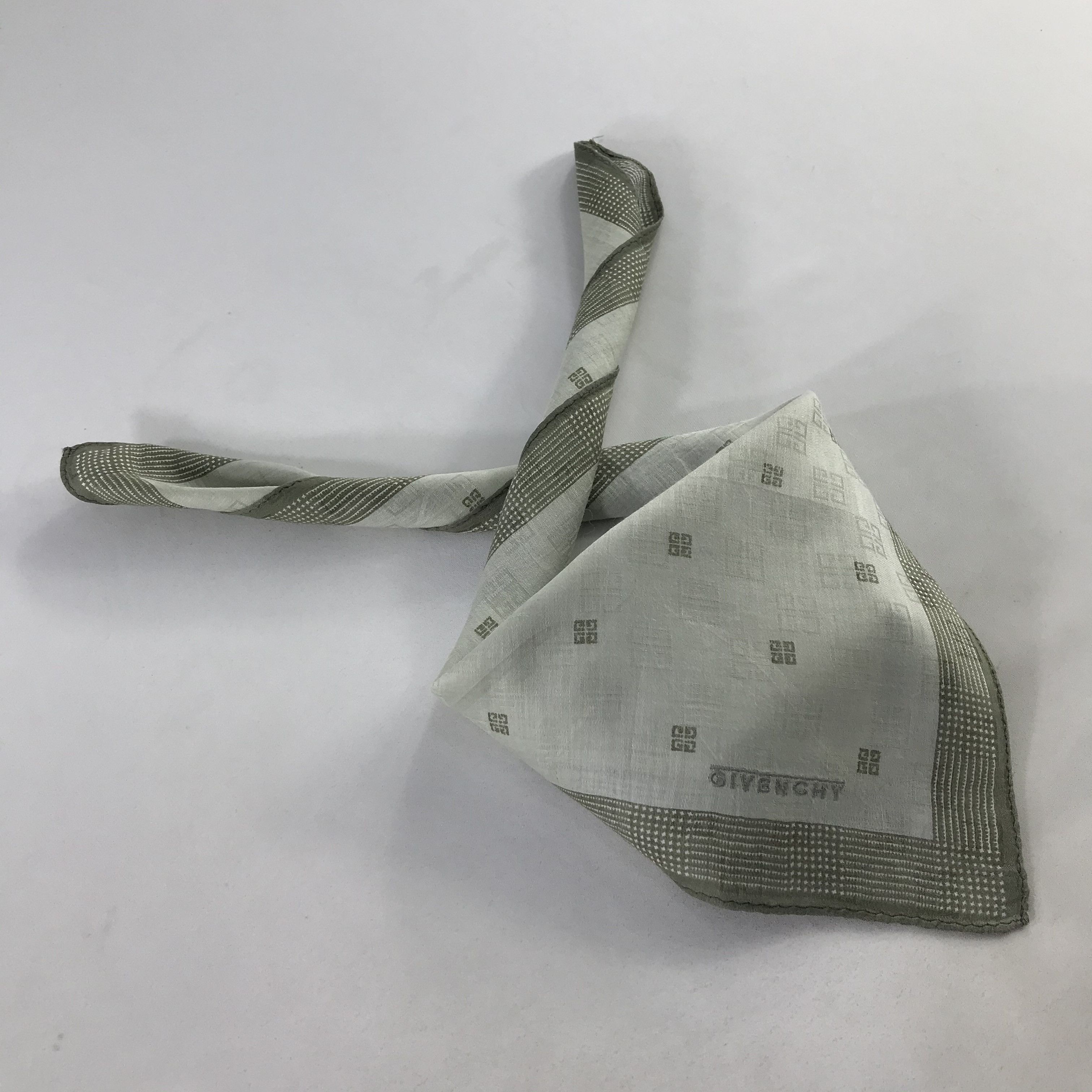 Vintage Givenchy Bandana/ Handkerchief / Neckerchief Size ONE SIZE - 2 Thumbnail