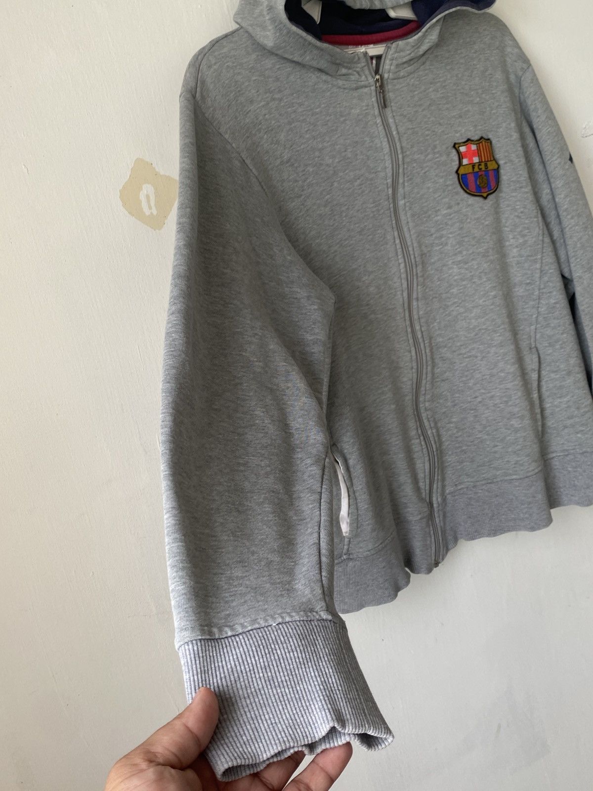 Japanese Brand × Vintage FC Barcelona Grey Zip-Up Hoodie Vintage Sportswear Fan Gear Size US XXS / EU 40 - 4 Thumbnail