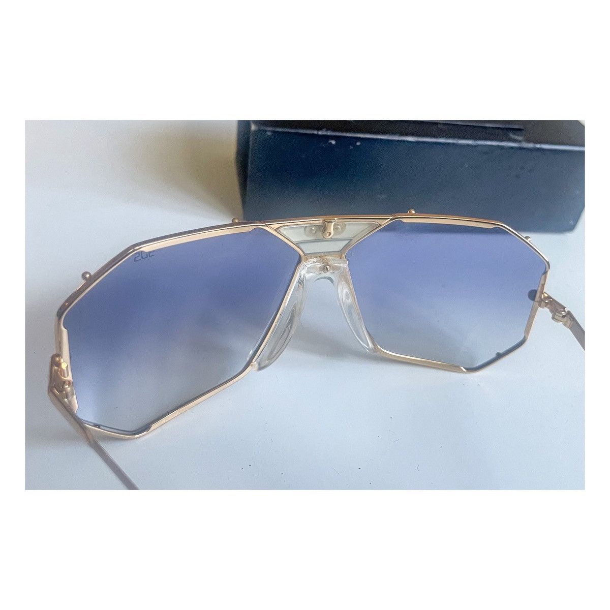 Cazal Vintage Cazal 905 Sunglasses | White/Gold | 80s | + Full Set Size ONE SIZE - 2 Thumbnail