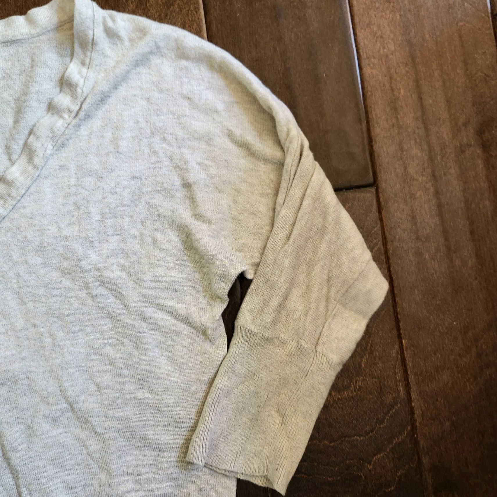 Mossimo Mossimo Supply Women's Gray V-Neck Thin Sweater XS Pullover Regular Cotton, Modal Long Sleeve Size XS / US 0-2 / IT 36-38 - 4 Thumbnail