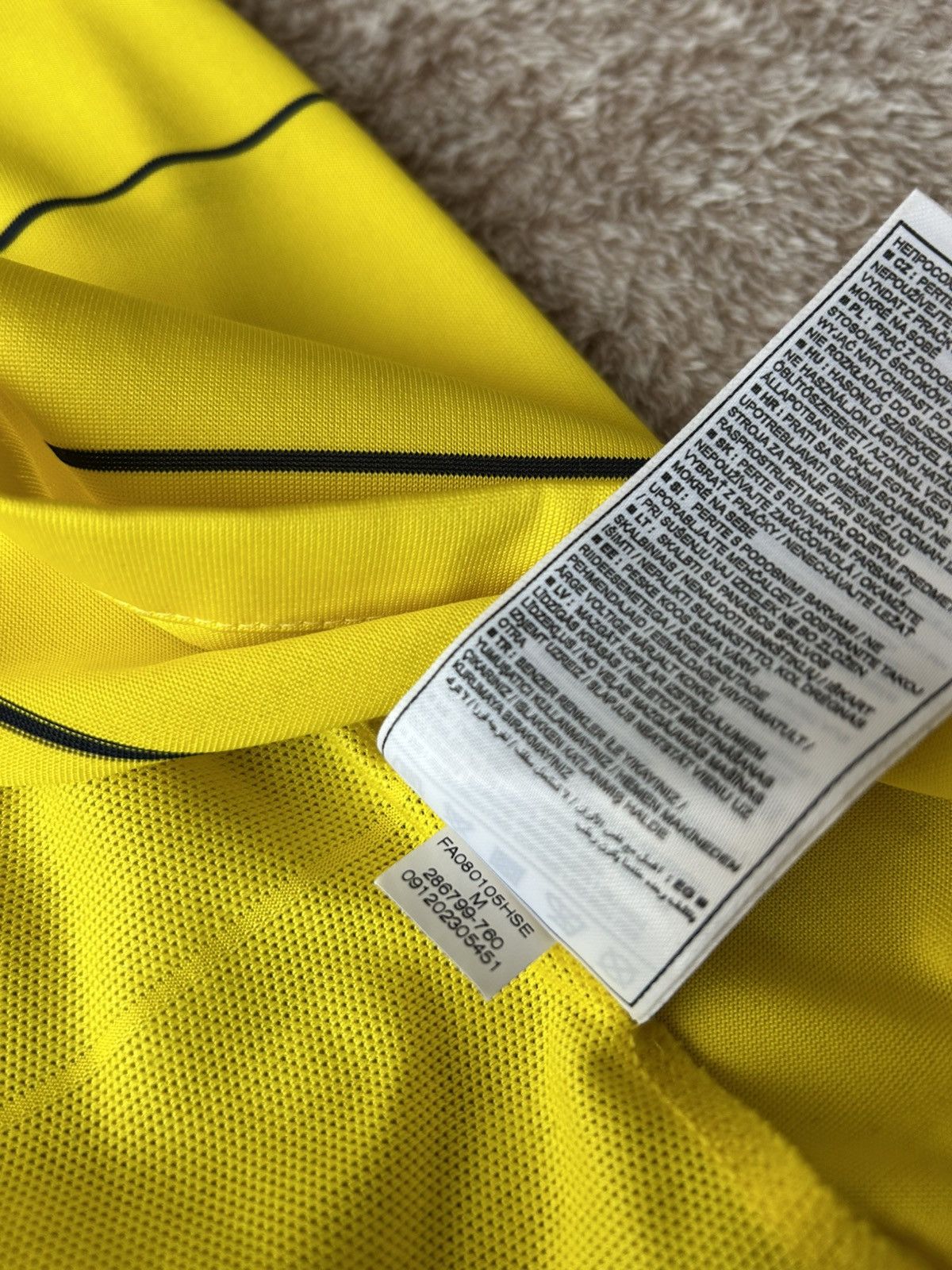 Nike Nike Barcelona original away kit for the 2008/2009 season Size US M / EU 48-50 / 2 - 17 Thumbnail