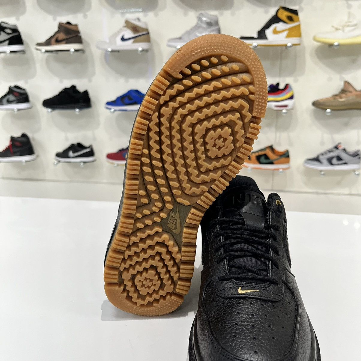 Nike Nike Air Force 1 Low Luxe Black Gum Size US 6.5 / EU 39-40 - 11 Thumbnail