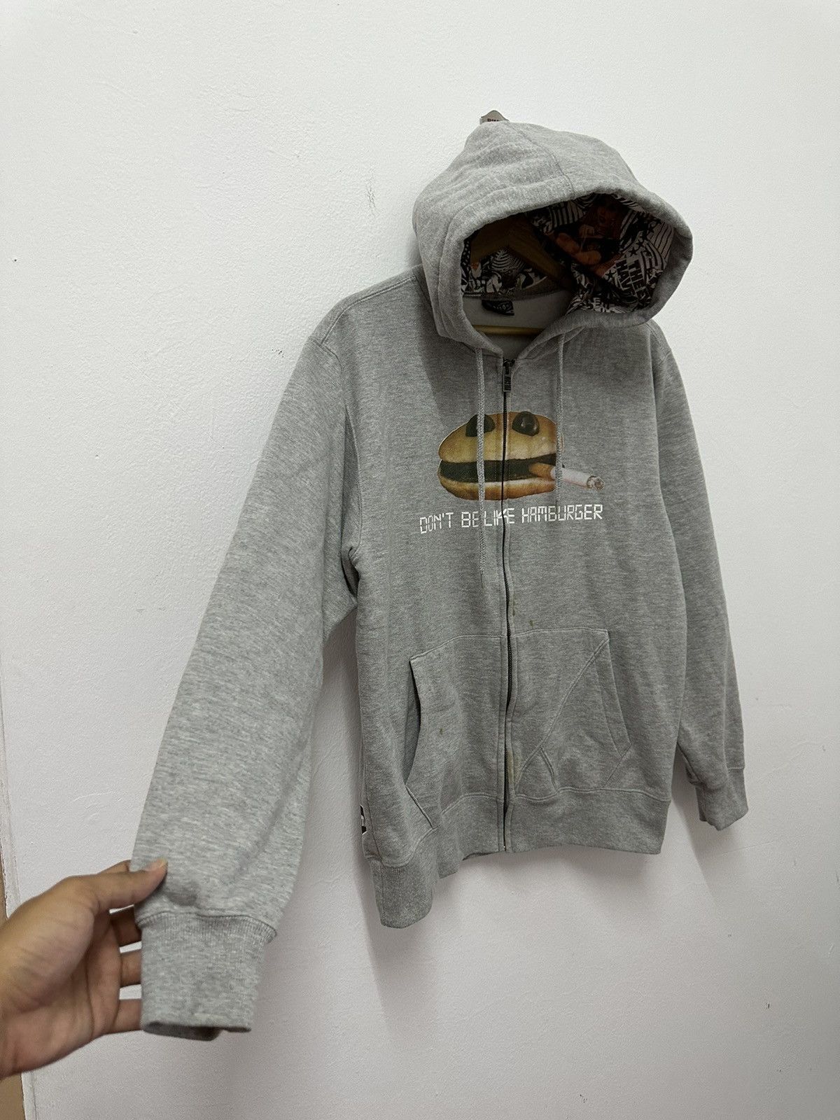 Japanese Brand × Vintage × Volcom Vintage Volcom Don’t Be Like Hamburger Big Logo Hoodie Size US M / EU 48-50 / 2 - 4 Thumbnail