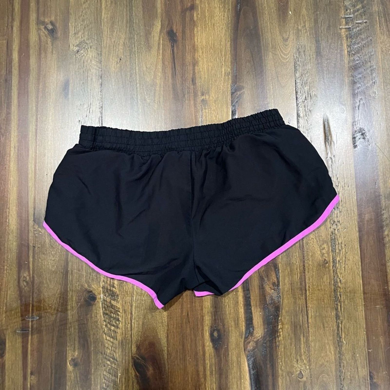 Old Navy Old Navy Track Shorts Black Hot Pink Size 26" / US 2 / IT 38 - 2 Thumbnail