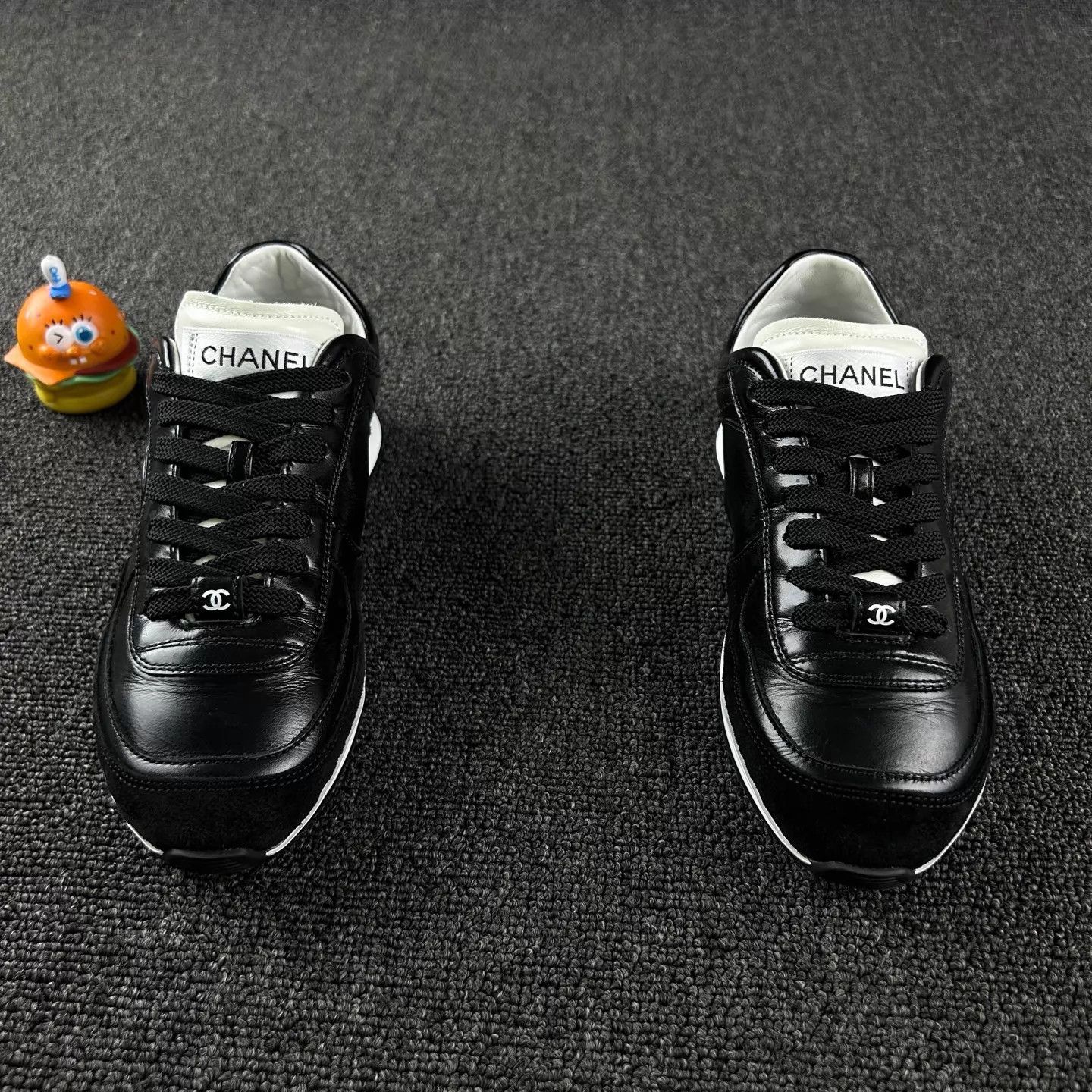 Chanel Chanel 25P Black Deertrainers 35.5 Size US 5 / IT 35 - 2 Thumbnail