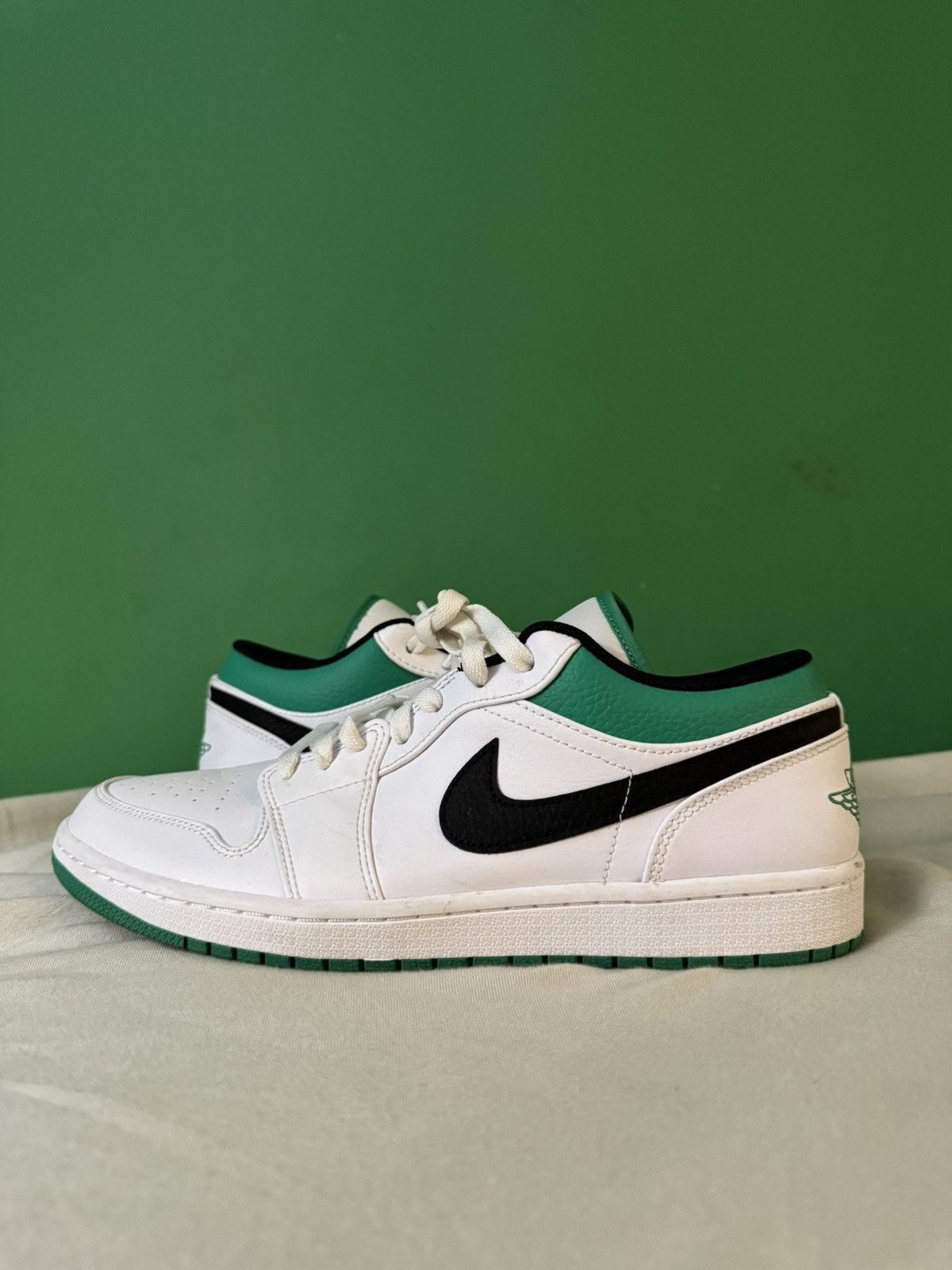Jordan 1 low white lucky green 2020