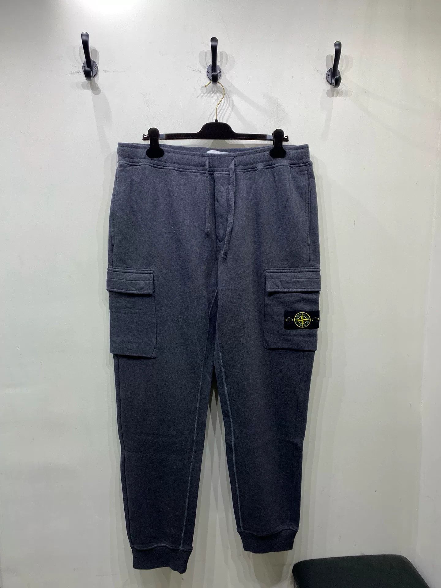 Stone Island Stone Island Men's Logo Sweatpants Size US 40 / EU 56 - 1 Thumbnail