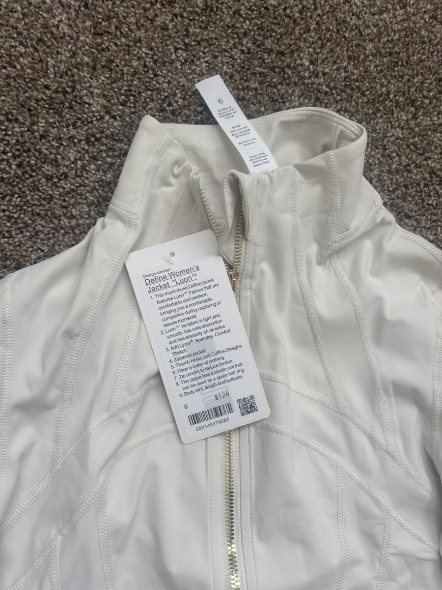 Lululemon Lululemon two piece white creme set size 6 Size M / US 6-8 / IT 42-44 - 2 Thumbnail