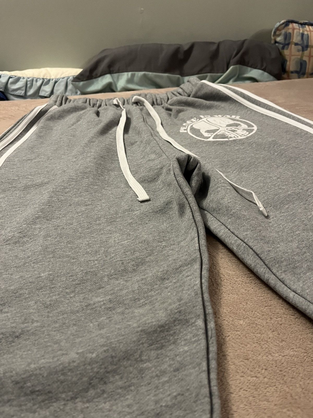 Other PeaceInWar Skull Sweatpants Size US 32 / EU 48 - 2 Thumbnail