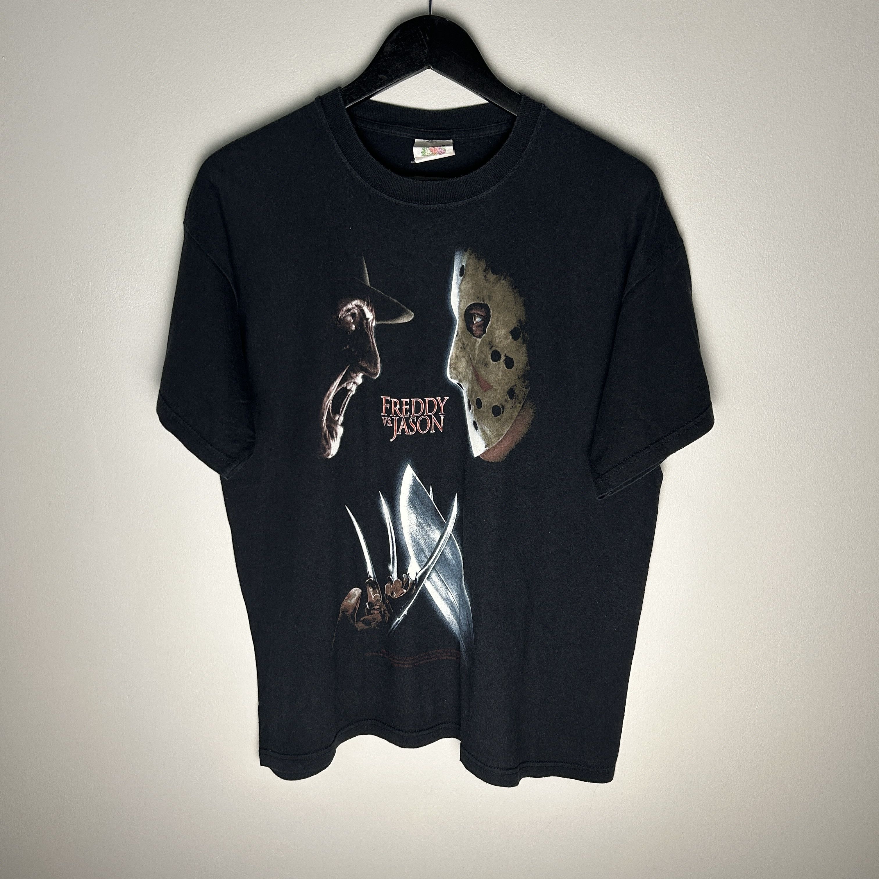 Vintage Vintage Freddy vs. Jason 2003 Horror T-shirt Size US L / EU 52-54 / 3 - 1 Thumbnail
