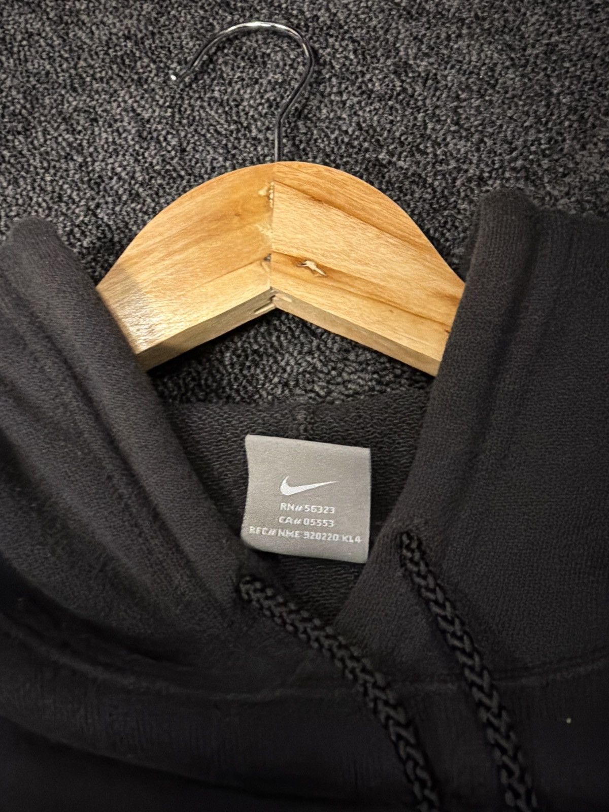 Nike Vintage Nike Air Max 95 Cloud Logo Pullover Hoodie - Large Size US L / EU 52-54 / 3 - 5 Thumbnail