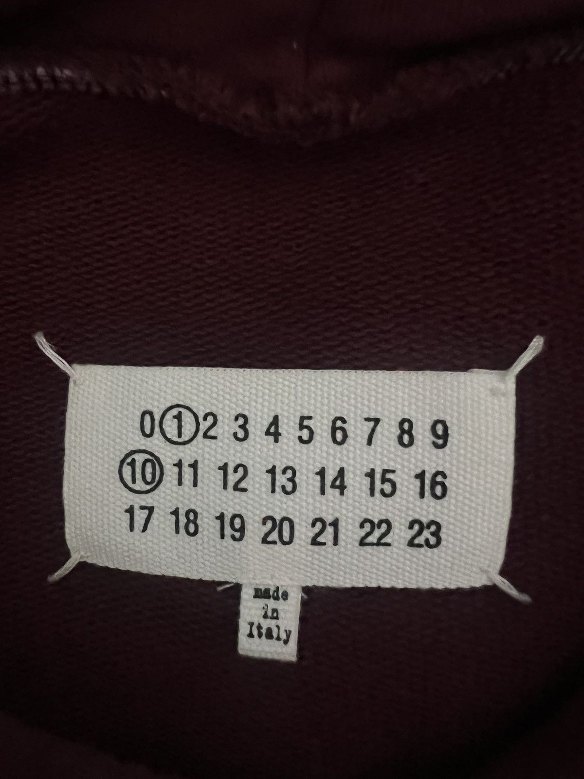 Maison Margiela Maison Margiela Burgundy Embroidered Hoodie Size US XL / EU 56 / 4 - 8 Thumbnail