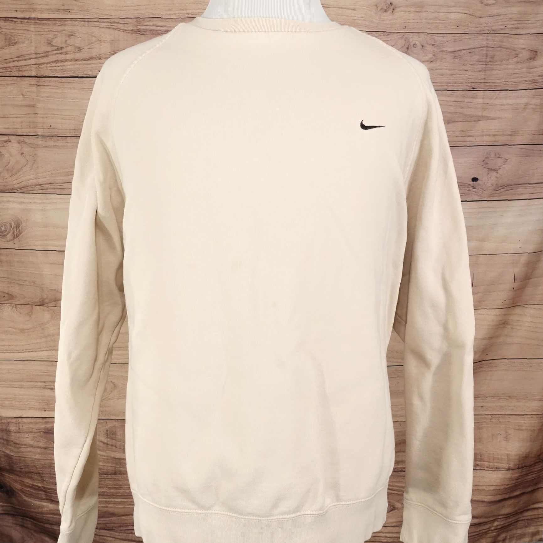 Nike Vintage Nike Crew Neck Sweatshirt Men 2XL Cream Y2K Swoosh Silver Tag 00s Classic Size US XXL / EU 58 / 5 - 3 Thumbnail