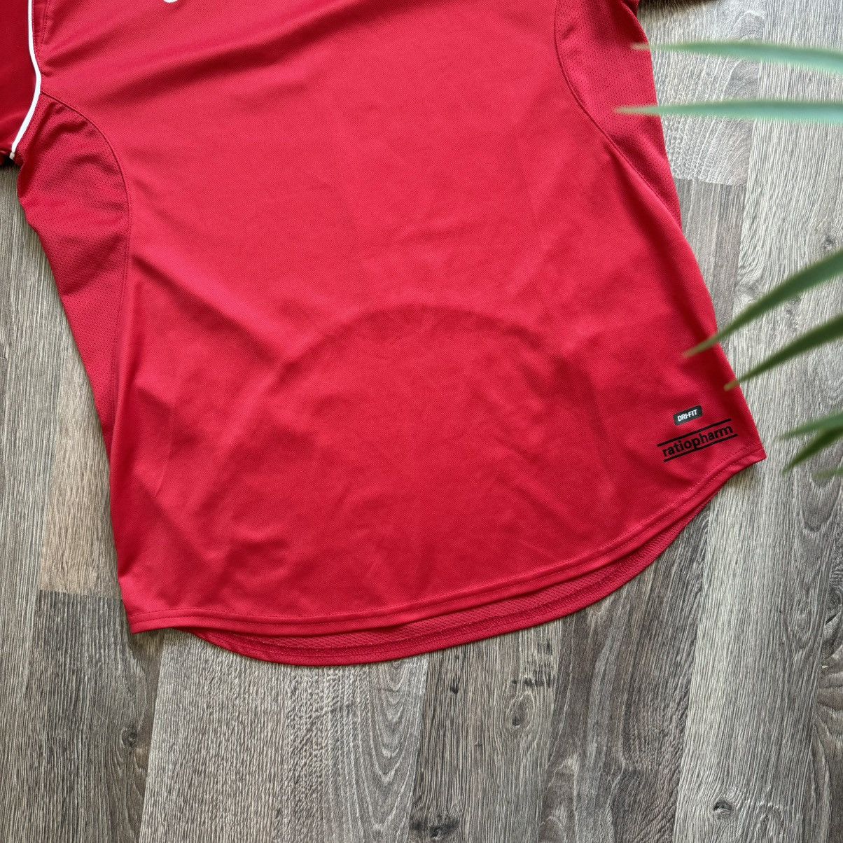 Nike Vintage Nike T-shirt Size US S / EU 44-46 / 1 - 6 Thumbnail