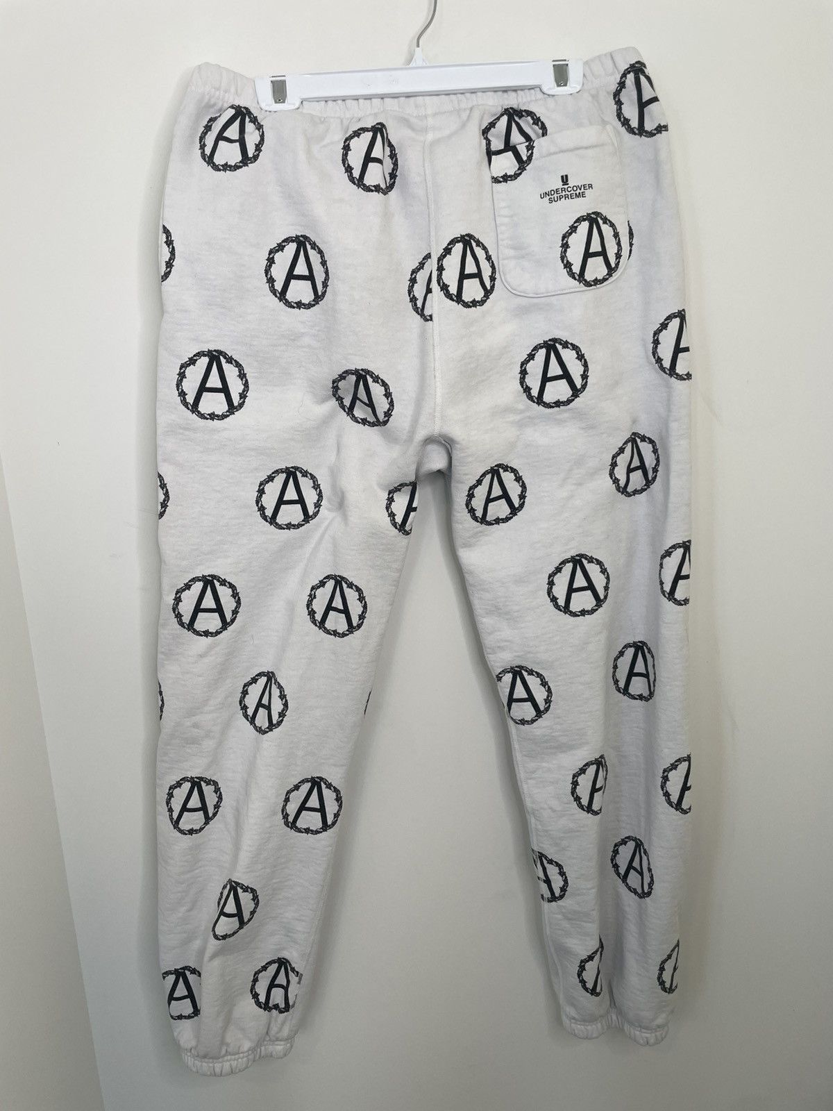 Supreme × Undercover Supreme x Undercover Anarchy Logo Sweatpants White XL Size US 36 / EU 52 - 3 Thumbnail