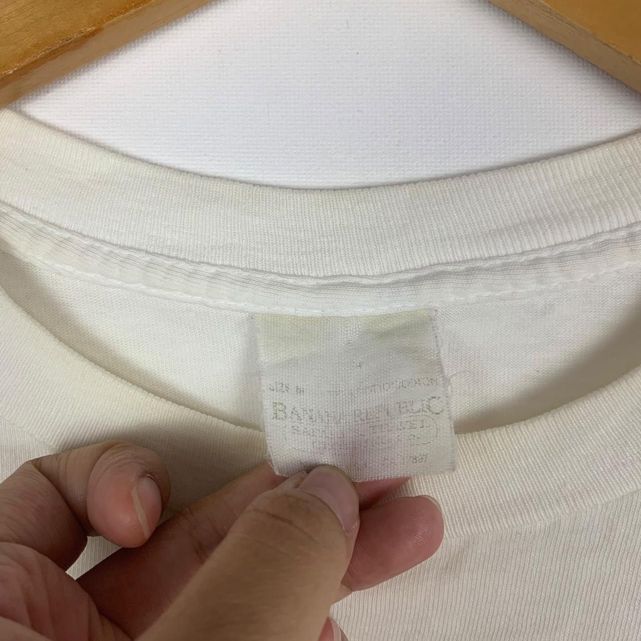 Vintage Vintage 90’ BANANA REPUBLIC ATLAS Classic Screen Tee Shirt Size US L / EU 52-54 / 3 - 4 Thumbnail