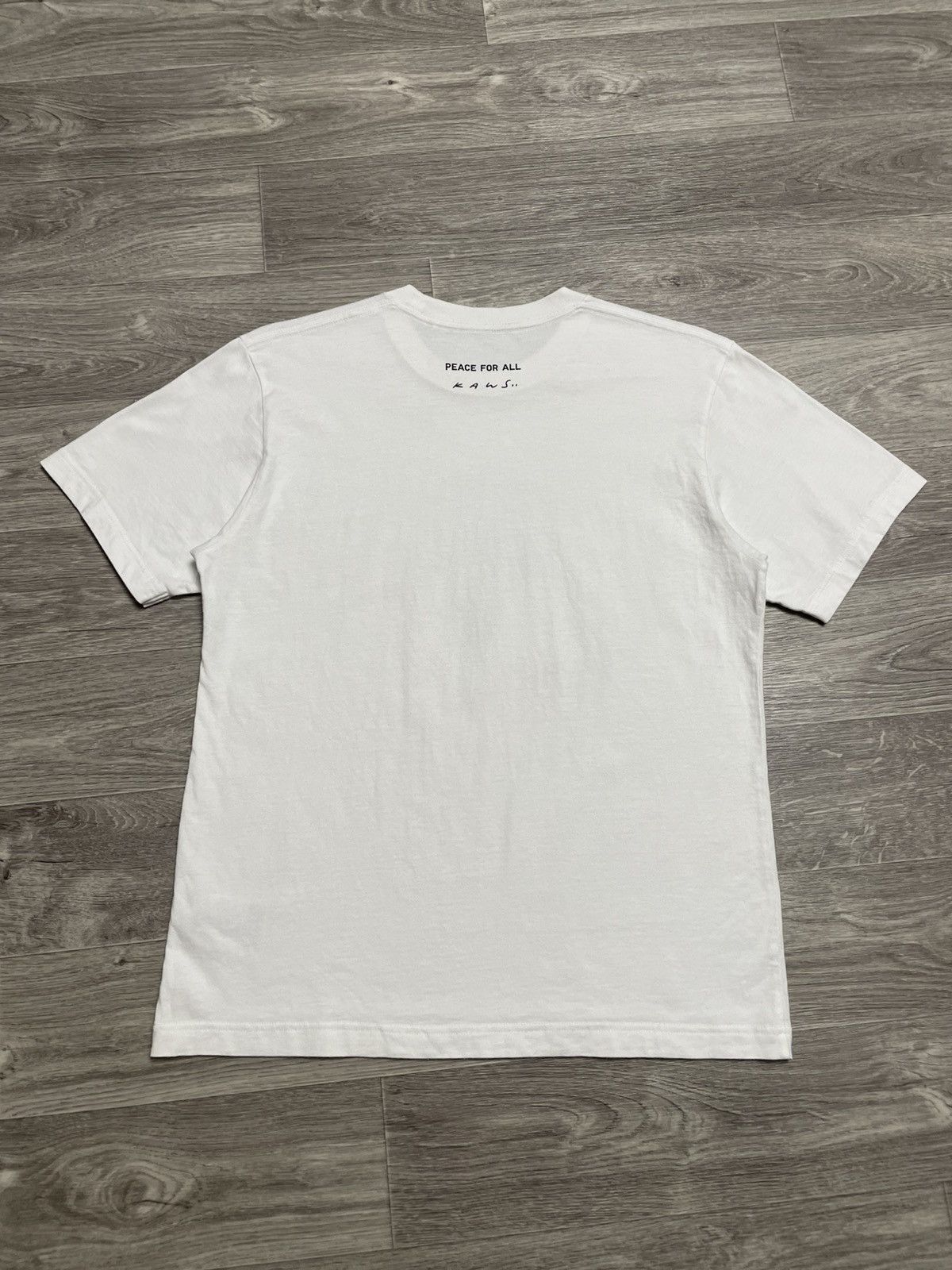 Kaws × Uniqlo Kaws x Uniqlo Peace For All T-Shirt Size US M / EU 48-50 / 2 - 10 Thumbnail
