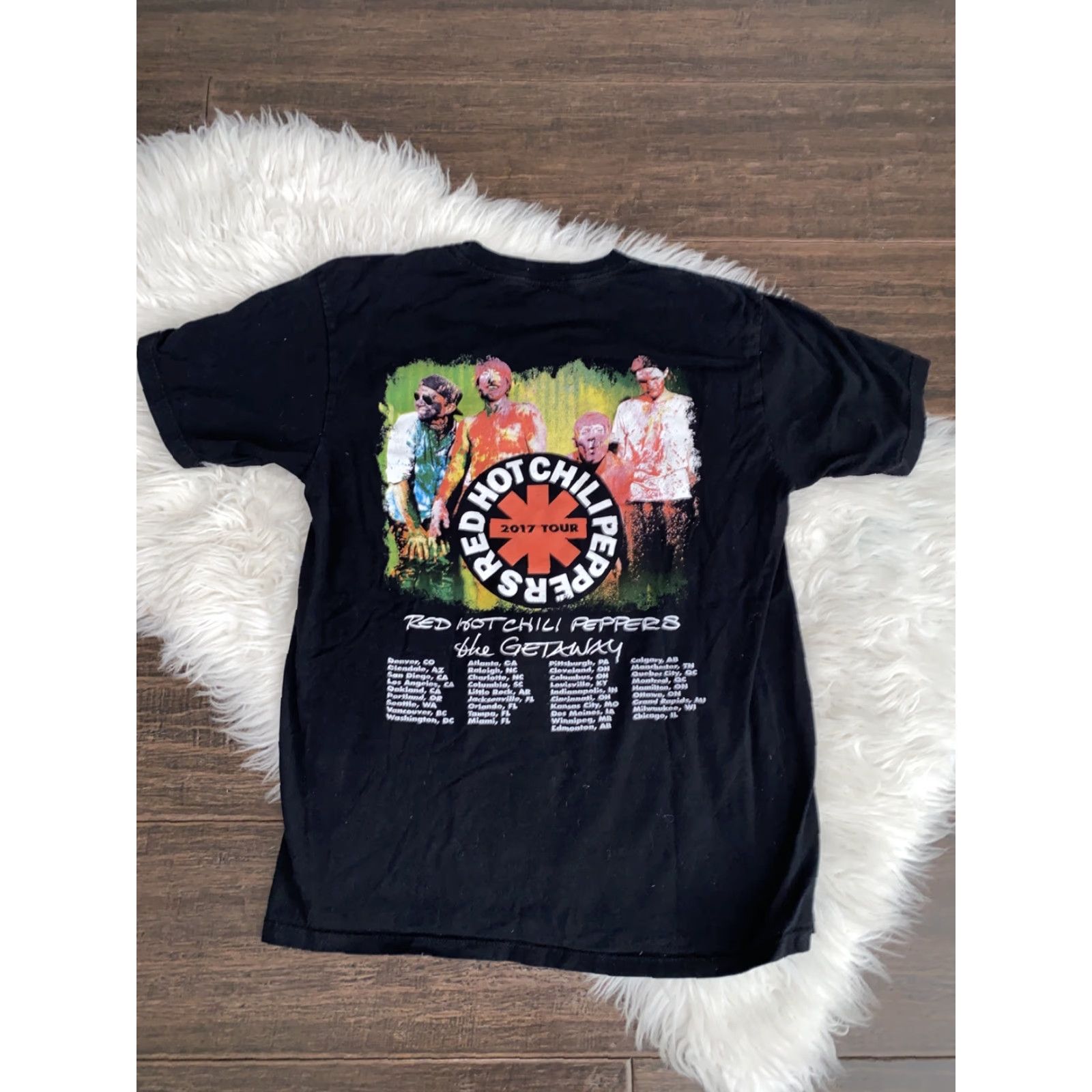 Vintage VINTAGE Red Hot Chili Peppers 2017 Tour Shirt Mens M Black Short Sleeve Crew Neck T-Shirt Alstyle Size US M / EU 48-50 / 2 - 3 Thumbnail