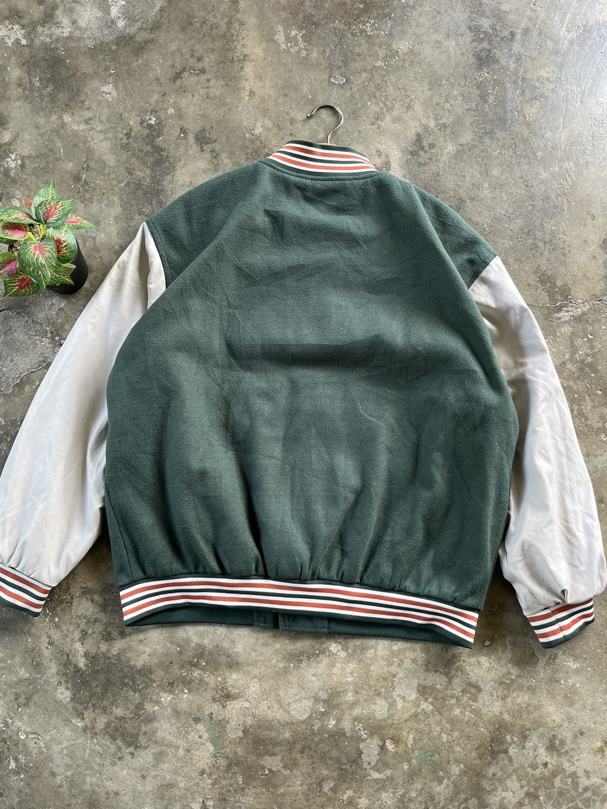 Vintage RARE Vintage CA Varsity Jacket Velvet Logo Size US L / EU 52-54 / 3 - 11 Thumbnail