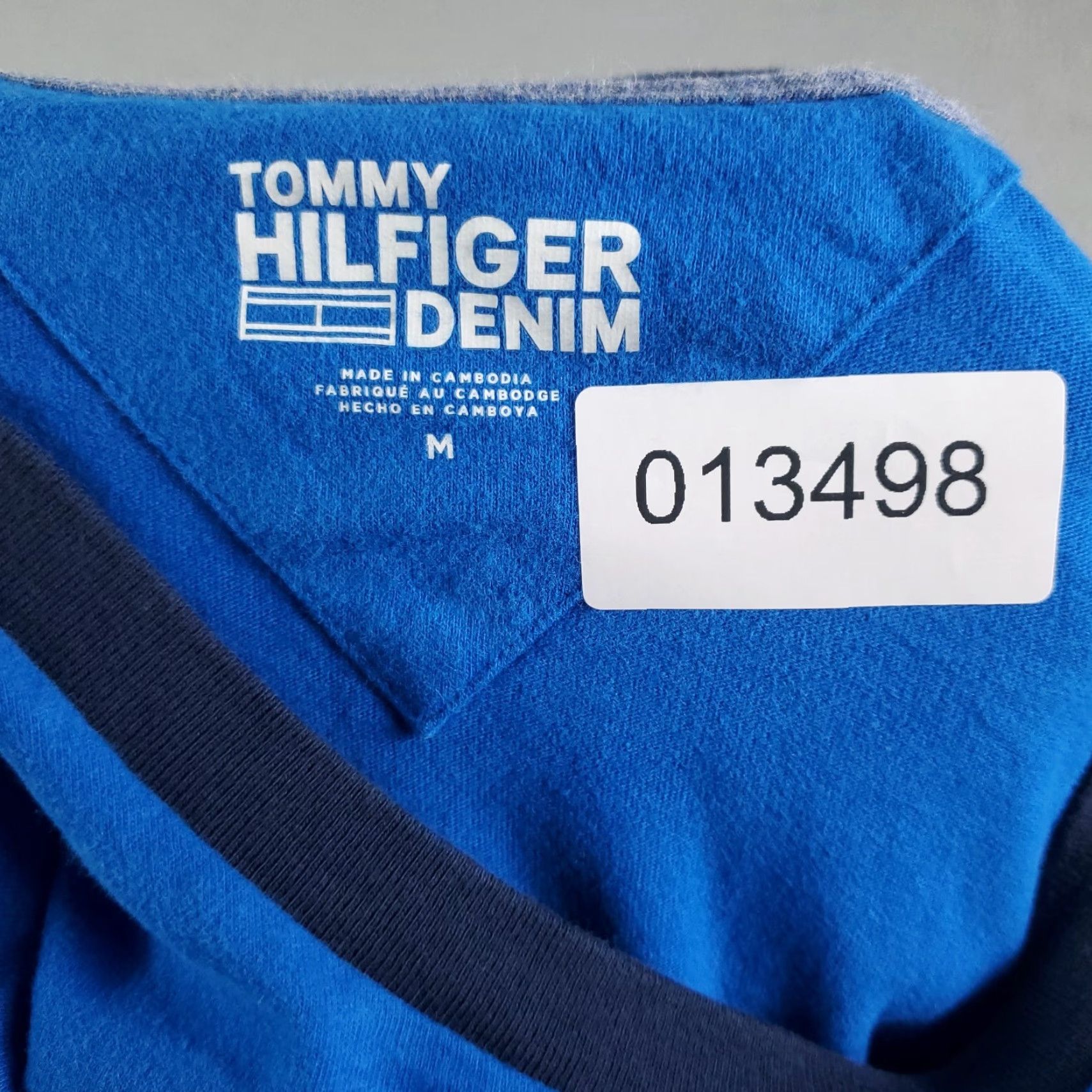 Tommy Hilfiger Tommy Hilfiger T-Shirt | Blue Short Sleeve Crew Neck | Mens Medium | Cotton | Logo Accent | Unisex Adults B07 Size US M / EU 48-50 / 2 - 7 Thumbnail