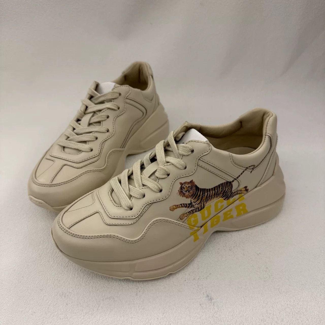 Gucci gucci rhyton leather low-top sneakers ivory white Size US 5.5 / IT 35.5 - 1 Thumbnail