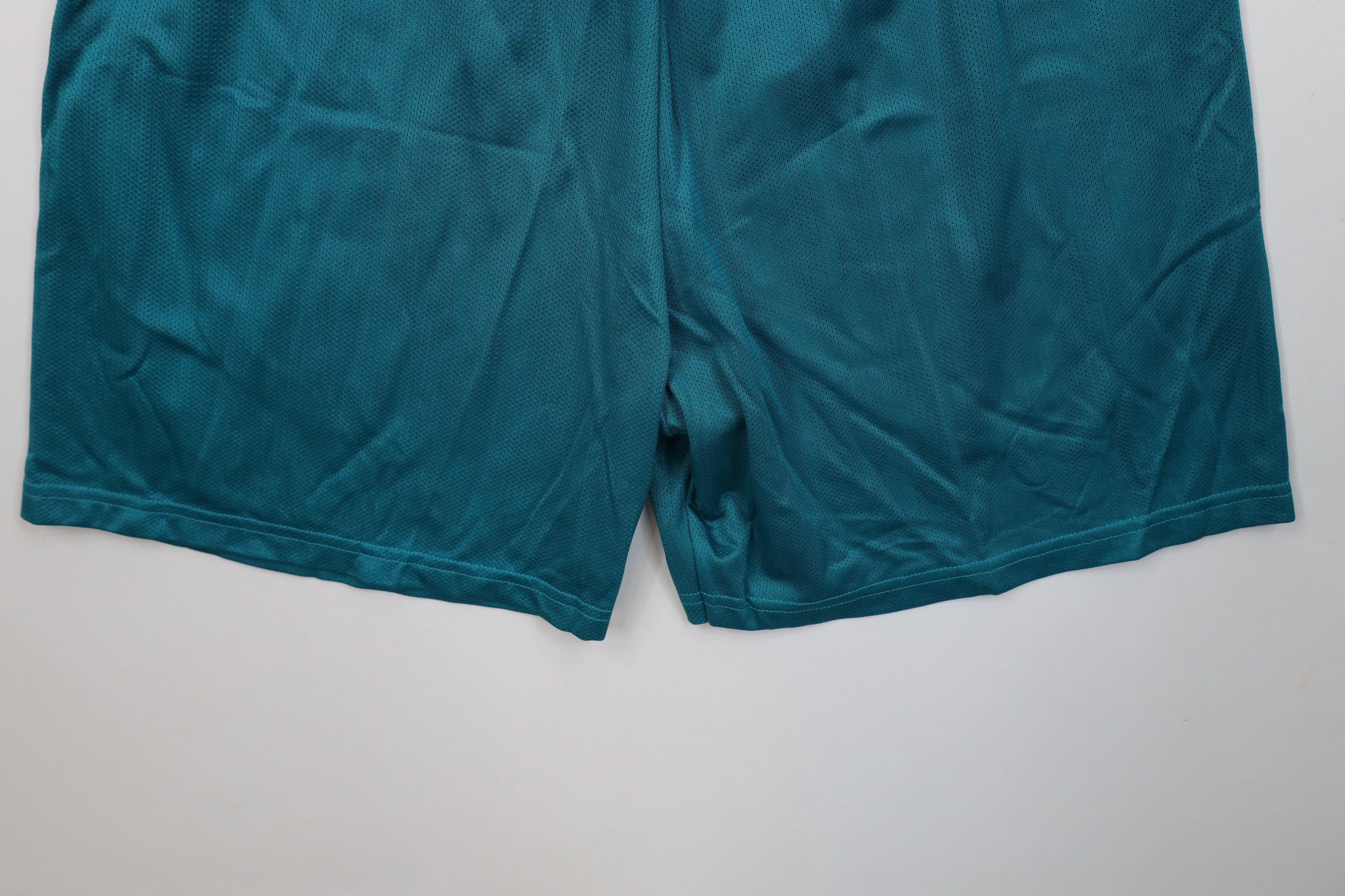 Adidas Deadstock Vintage 90s Adidas Above Knee Mesh Shorts USA Size US 36 / EU 52 - 14 Thumbnail