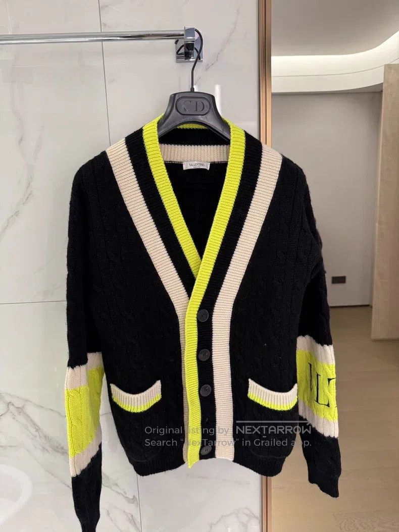 Valentino Valentino Sweater cardigan Size S / US 4 / IT 40 - 1 Thumbnail