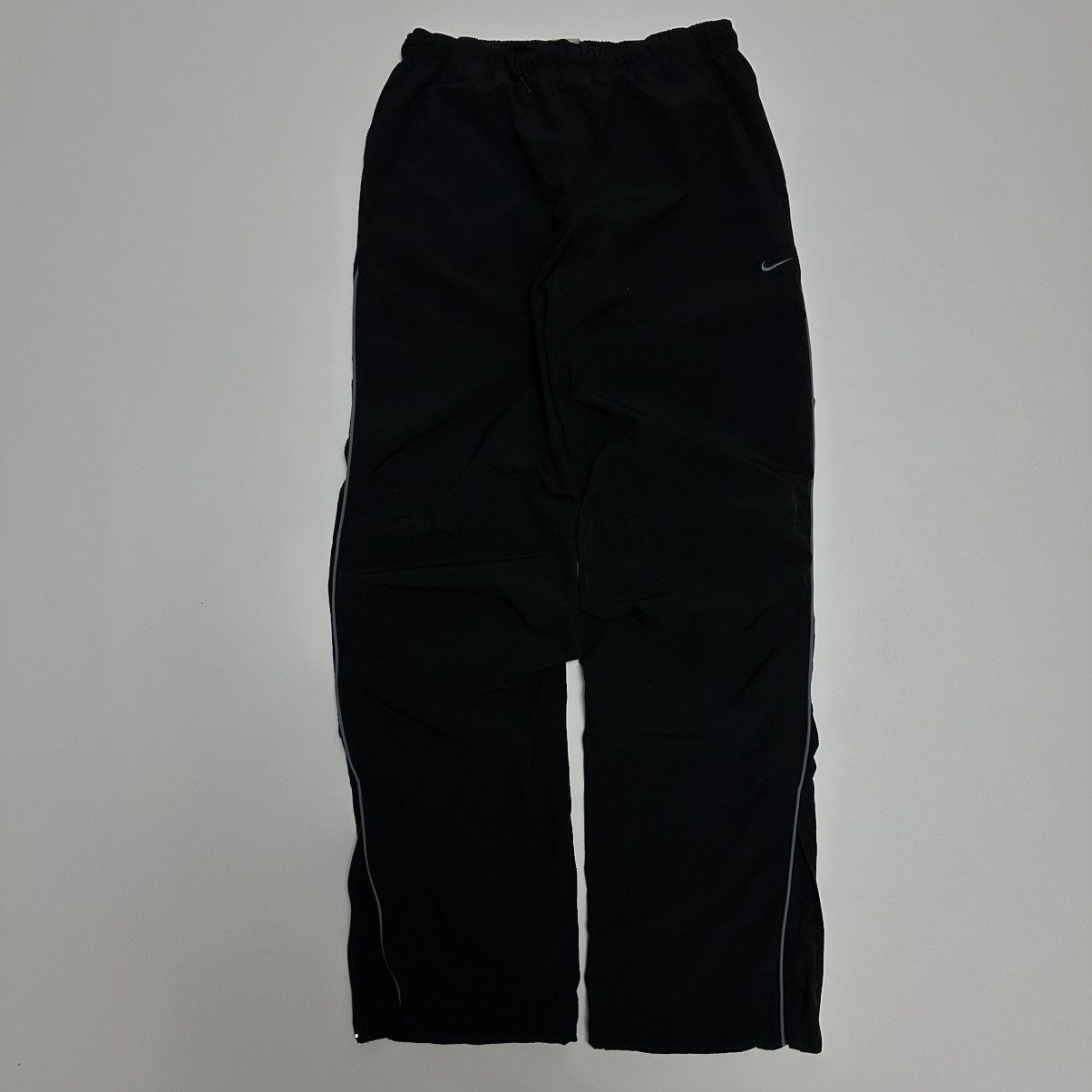 Nike Nike vintage pants y2k nylon track pants drill S straight Size US 30 / EU 46 - 2 Thumbnail