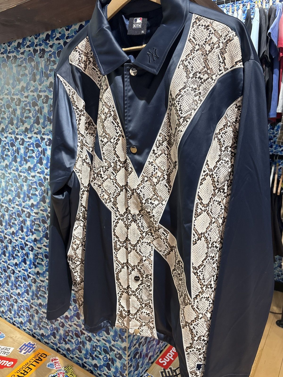 Kith × MLB Keith MLB Yankee snakeskin jacket Size US XL / EU 56 / 4 - 1 Thumbnail