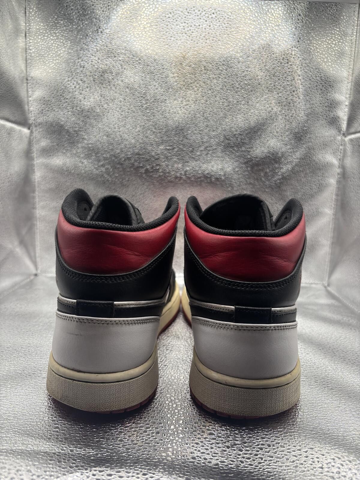 Jordan Brand Air Jordan 1 mid gym red black toe Size US 12 / EU 45 - 4 Thumbnail