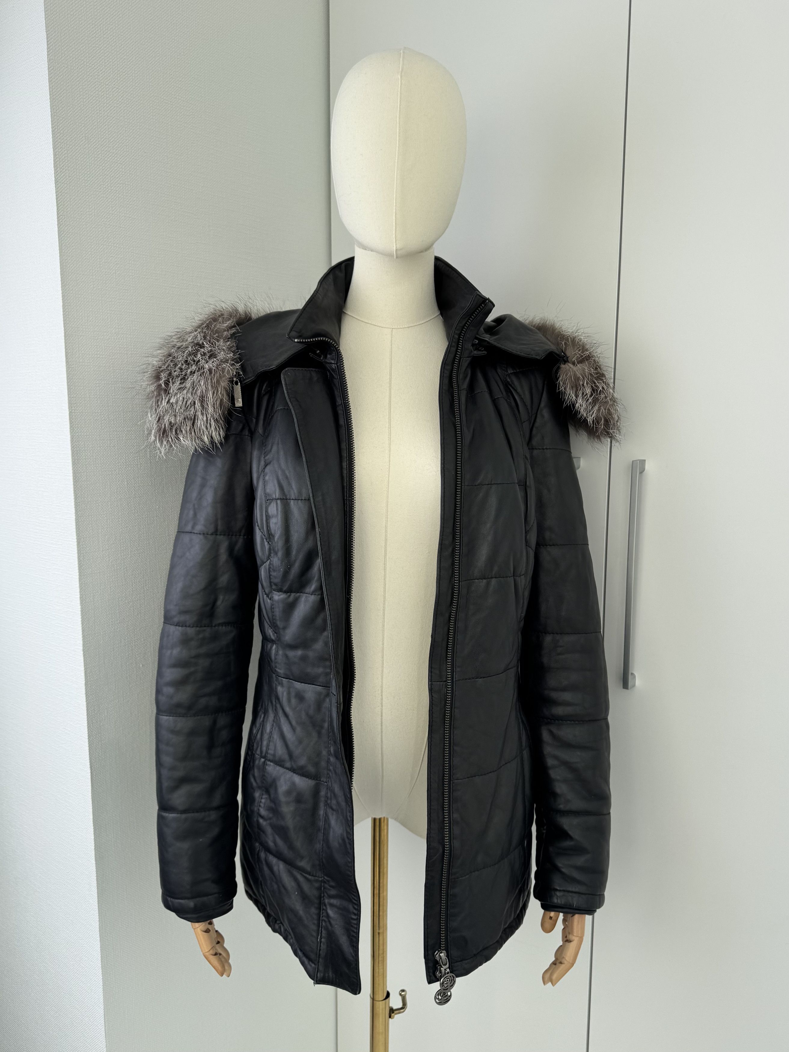 Japanese Brand Y2K Black Leather Jacket Womens Real Fur Hooded Quilted Coat Size M / US 6-8 / IT 42-44 - 4 Thumbnail