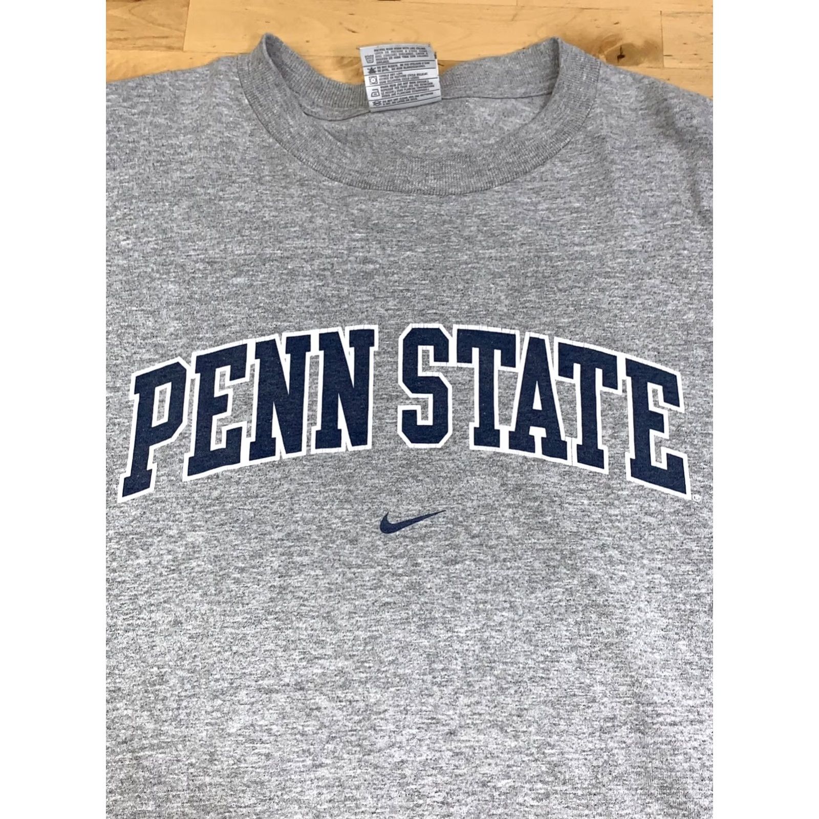 Nike VINTAGE Nike Penn State Long Sleeve Shirt Men S Center Swoosh 90s Y2K Penn State Nike Shirt Men S Gray Cotton Logo 90s College University S Mens Size US S / EU 44-46 / 1 - 3 Thumbnail